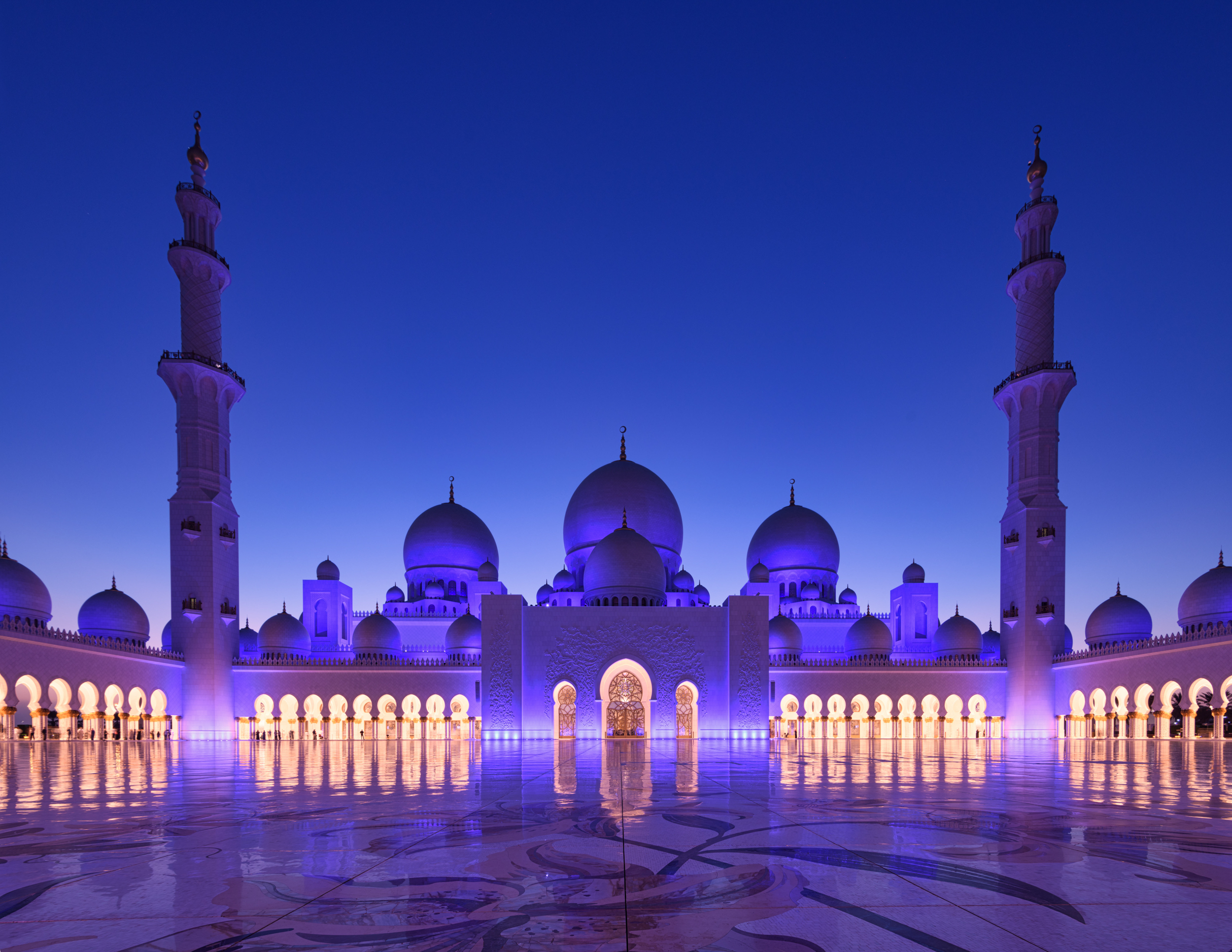 Sheikh Zayed Grand Mosque. Abu Dhabi, U.A.E.