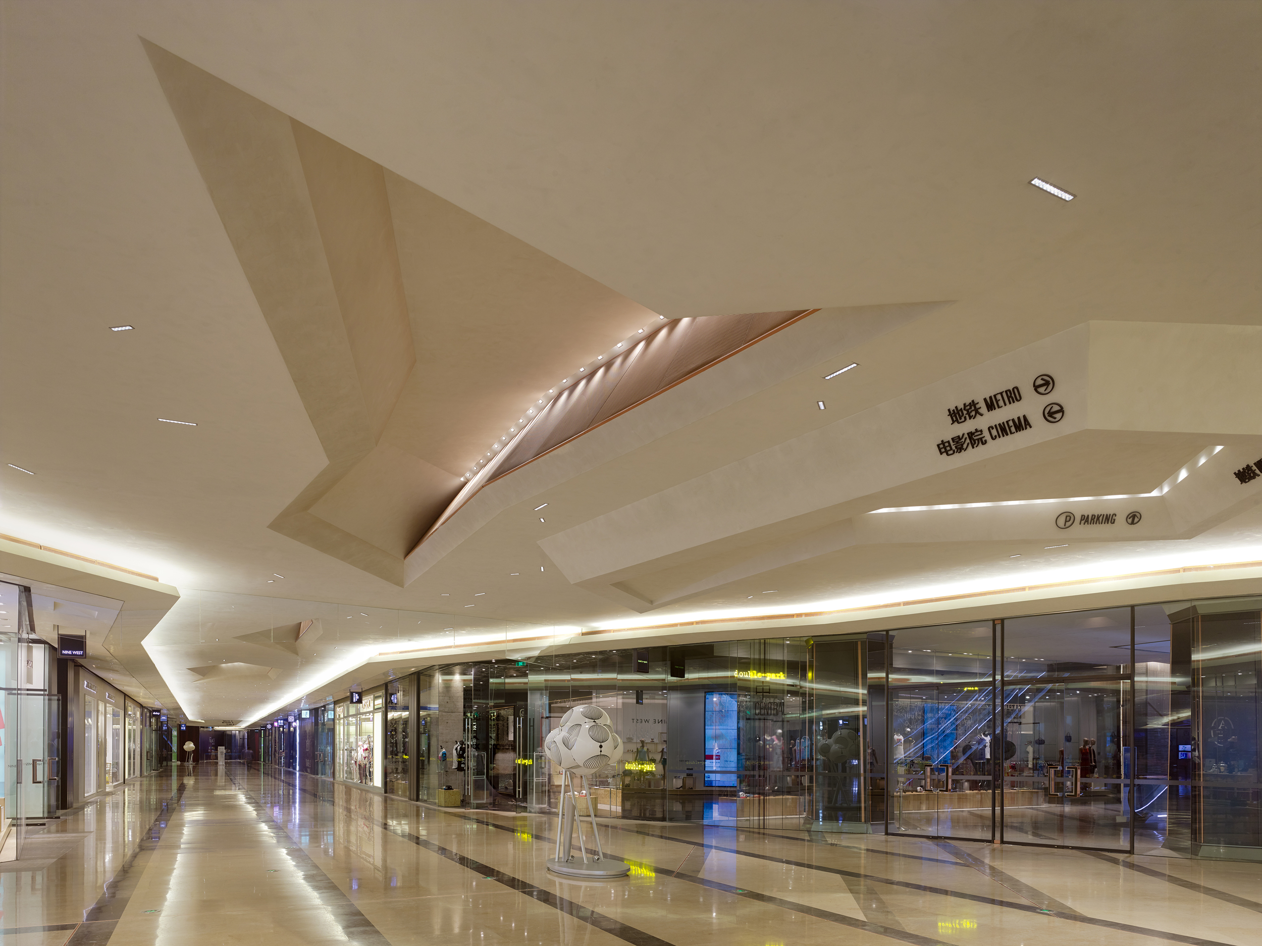 Taikoo Li Chengdu Retail Arcade - Spawton Architecture