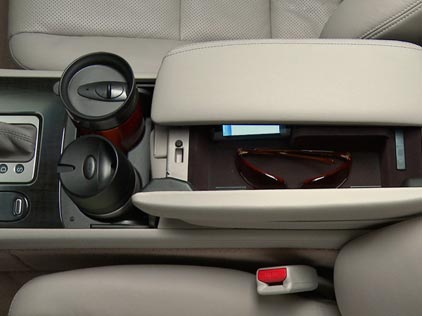 2011-Acura-RL-Interior-Cabin-Storage.jpg