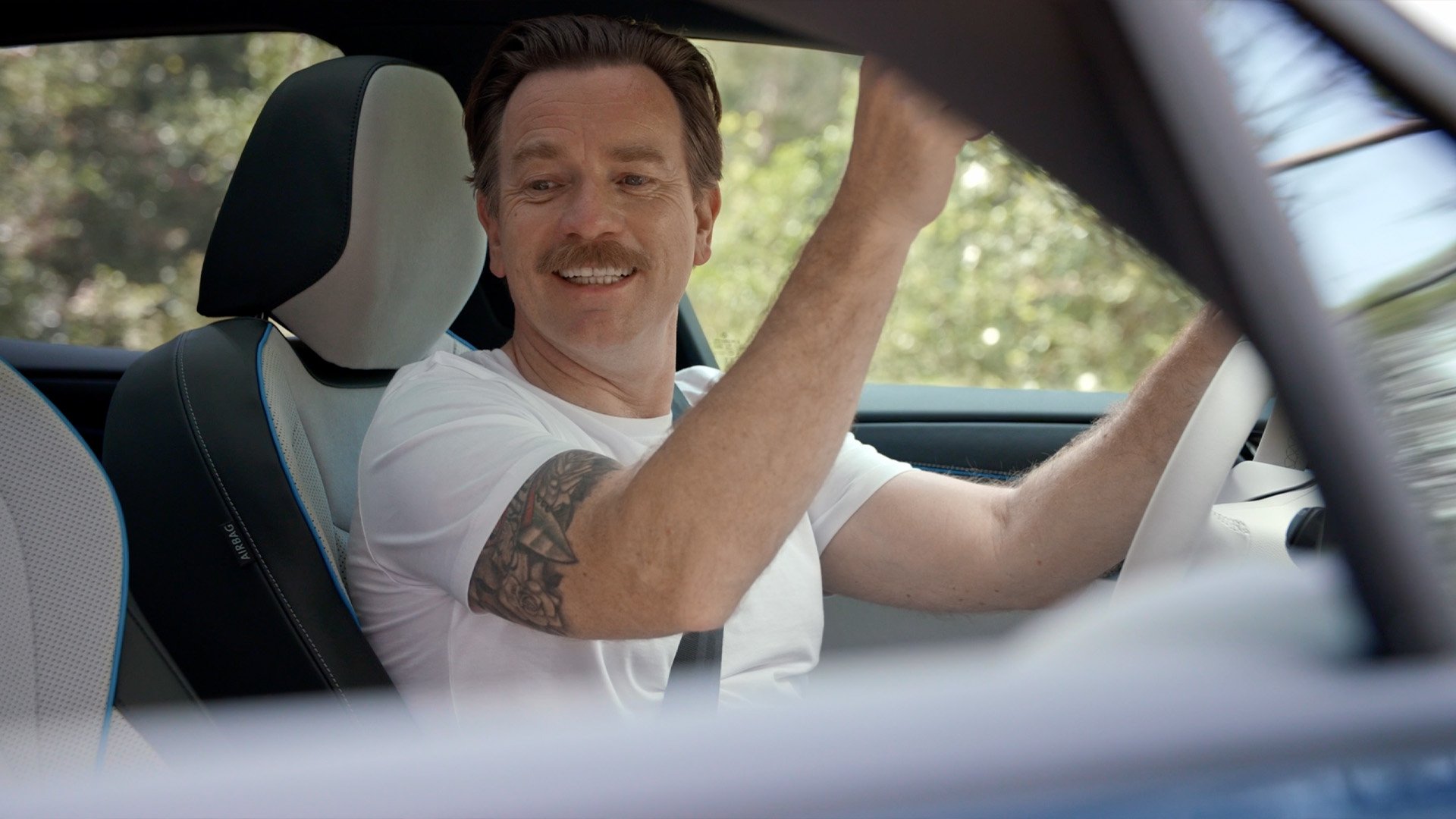 Volkswagen ID.7 - Unboxing with Ewan McGregor