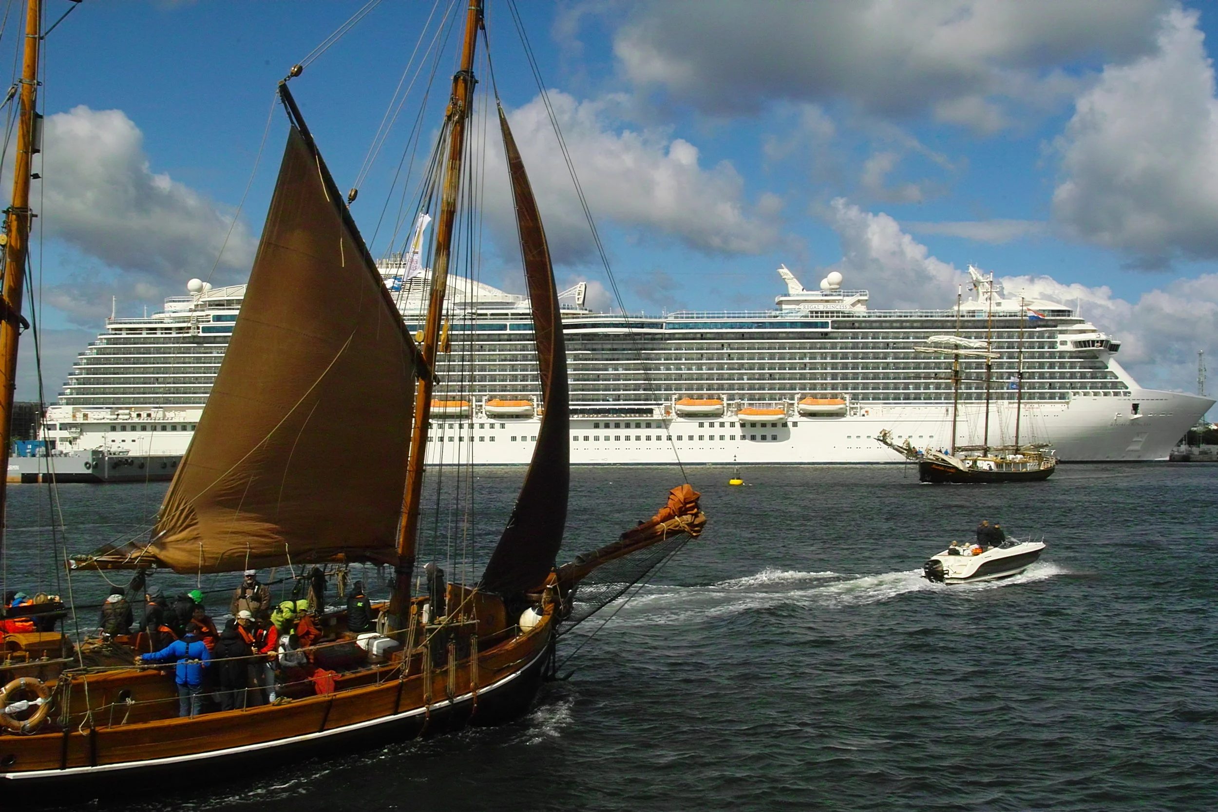 HRO_Cruises_02.JPG