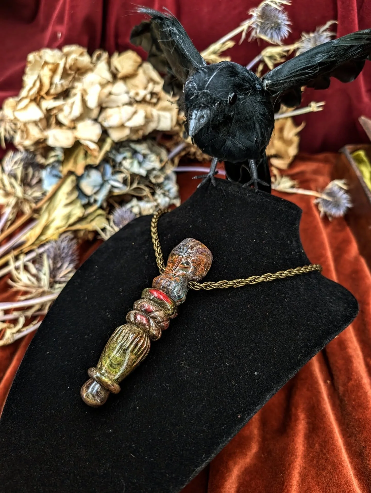 'Guardian Amulet' - Elm, Maple Woods and Brass Chain

#sarahecmilla #art #artist #handmade #artefact #wandmaker #masterwandmaker #magicwand #wand #treasure #relic #heirloom #baguettemagique #amulet #luck #protection #witchart #witchaesthetics #witchc