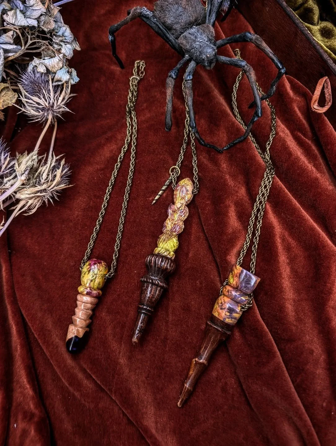 'Guardian Amulets'
I) Maple, Alder, Iridescent Purple Resine and Brass Chain
II) Maple, Ash, Brass Chain and Unicorn Horn Brass Charm Collab by @svnlights
III) Maple, Ash and Brass Chain

#sarahecmilla #art #artist #handmade #artefact #wandmaker #mas