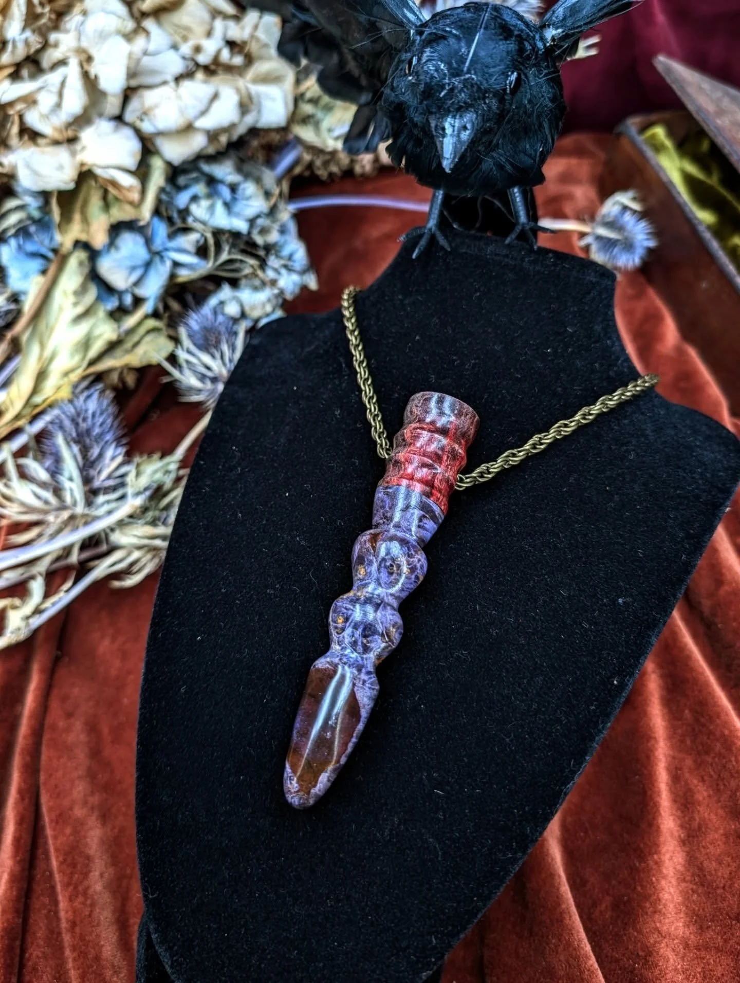 'Guardian Amulet' - Birch, Maple Woods and Brass Chain

#sarahecmilla #art #artist #handmade #artefact #wandmaker #masterwandmaker #magicwand #wand #treasure #relic #heirloom #baguettemagique #amulet #luck #protection #witchart #witchaesthetics #witc