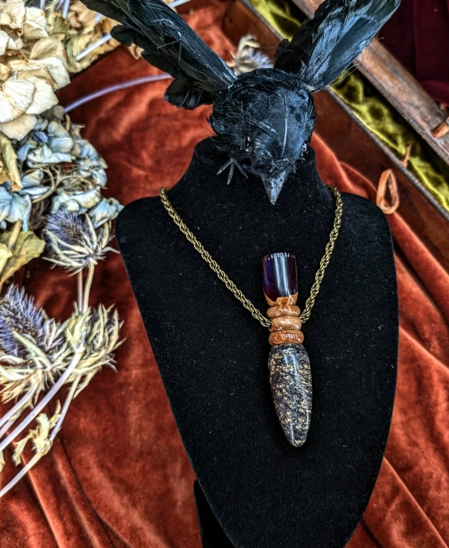 'Guardian Amulet' - Alder, Maple Woods, Purple Iridescent Resine and Brass Chain

#sarahecmilla #art #artist #handmade #artefact #wandmaker #masterwandmaker #magicwand #wand #treasure #relic #heirloom #baguettemagique #amulet #luck #protection #witch