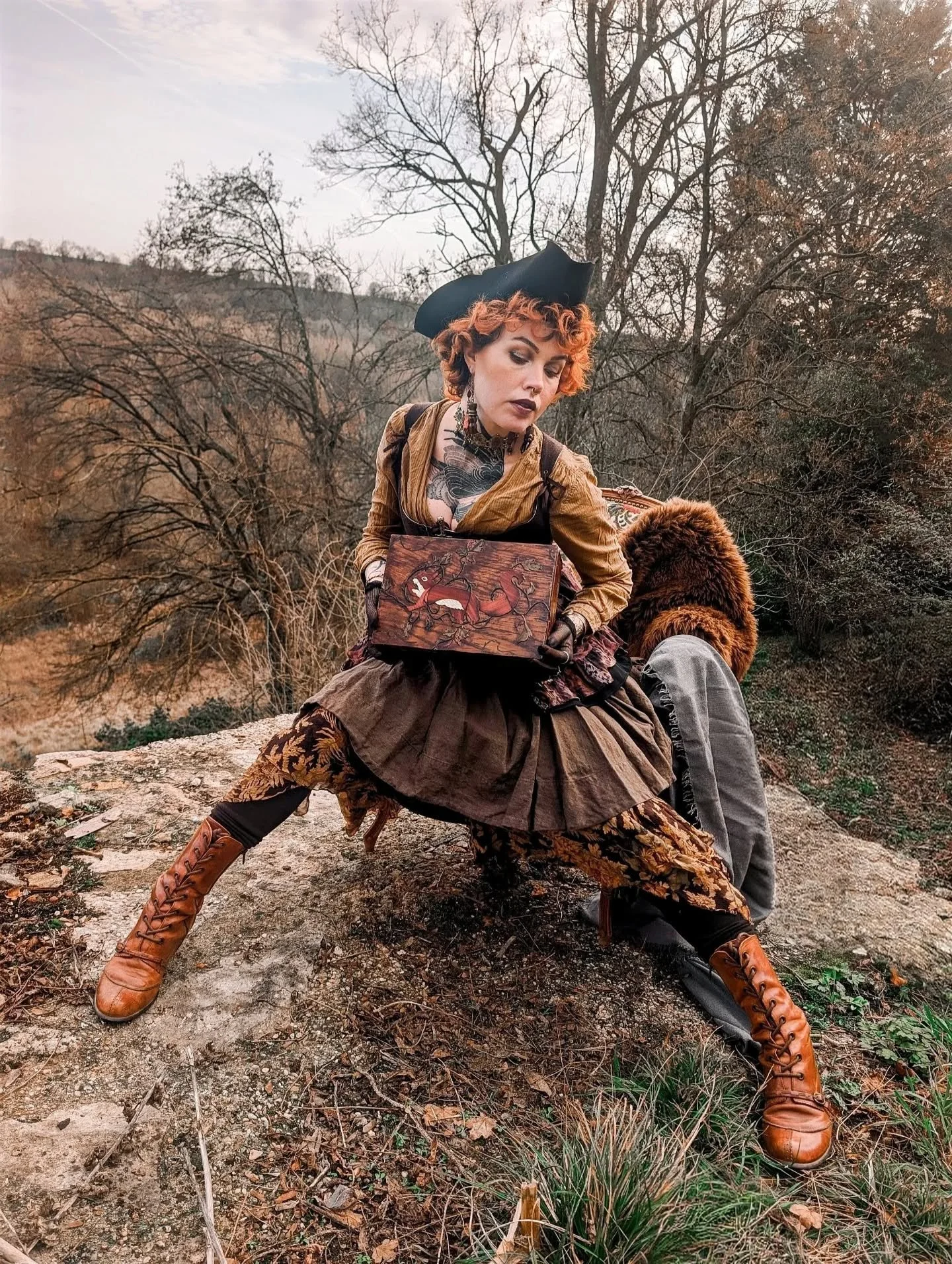 A Box full of Treasures
A Boxe filled with Wonders, Memories and Magic
A Box that holds the spirit of Life
For the Seeker and the Dreamer
In the World we know and the one we Imagine 

Commission Box Hand-made and hand-painted by Me
Collab Marquetry b