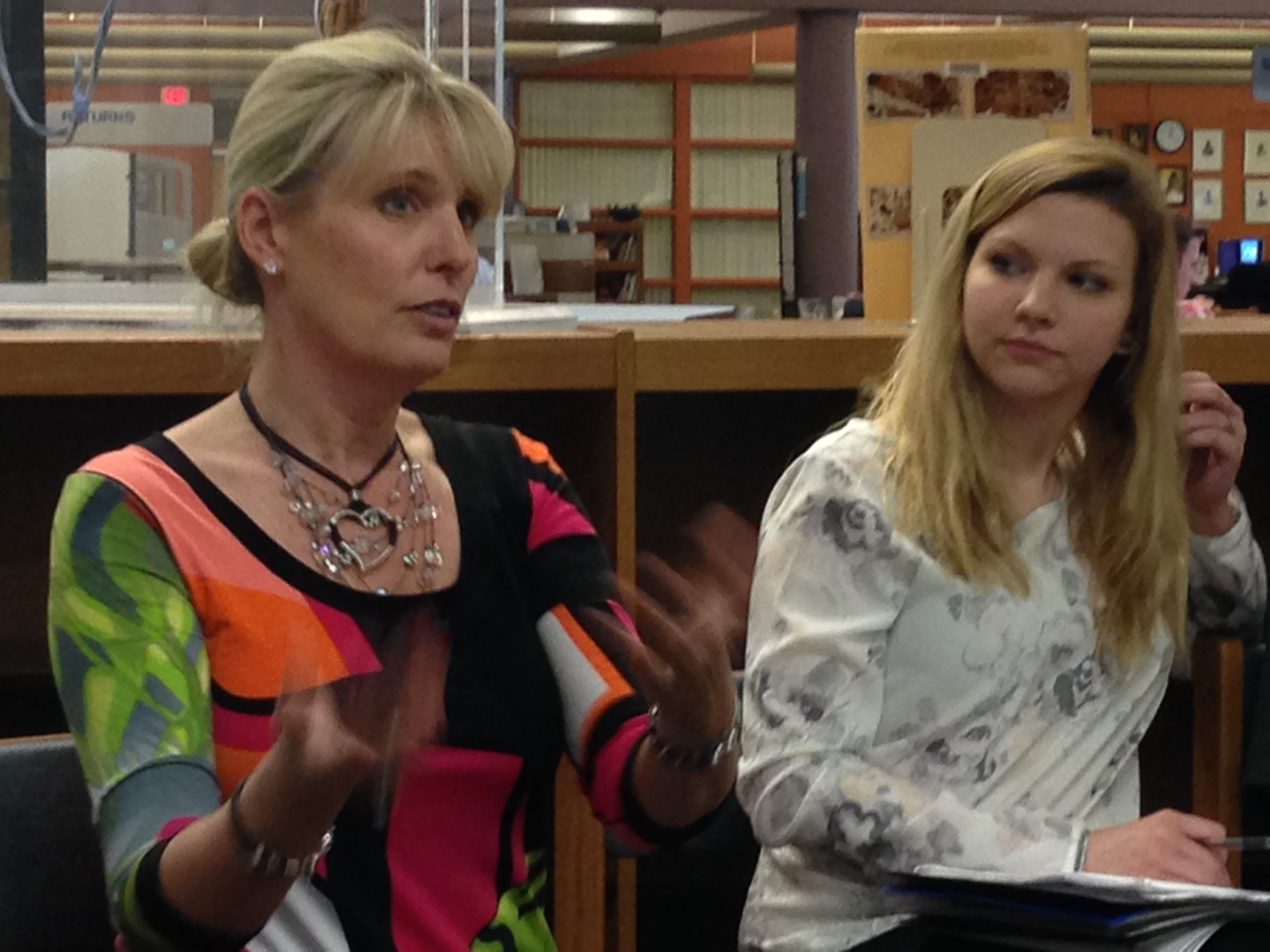 Psychology faculty Caron Sada discusses the psychology of gender with the group.
