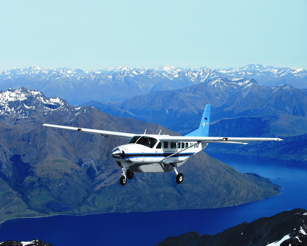private charter flight to milford sound
