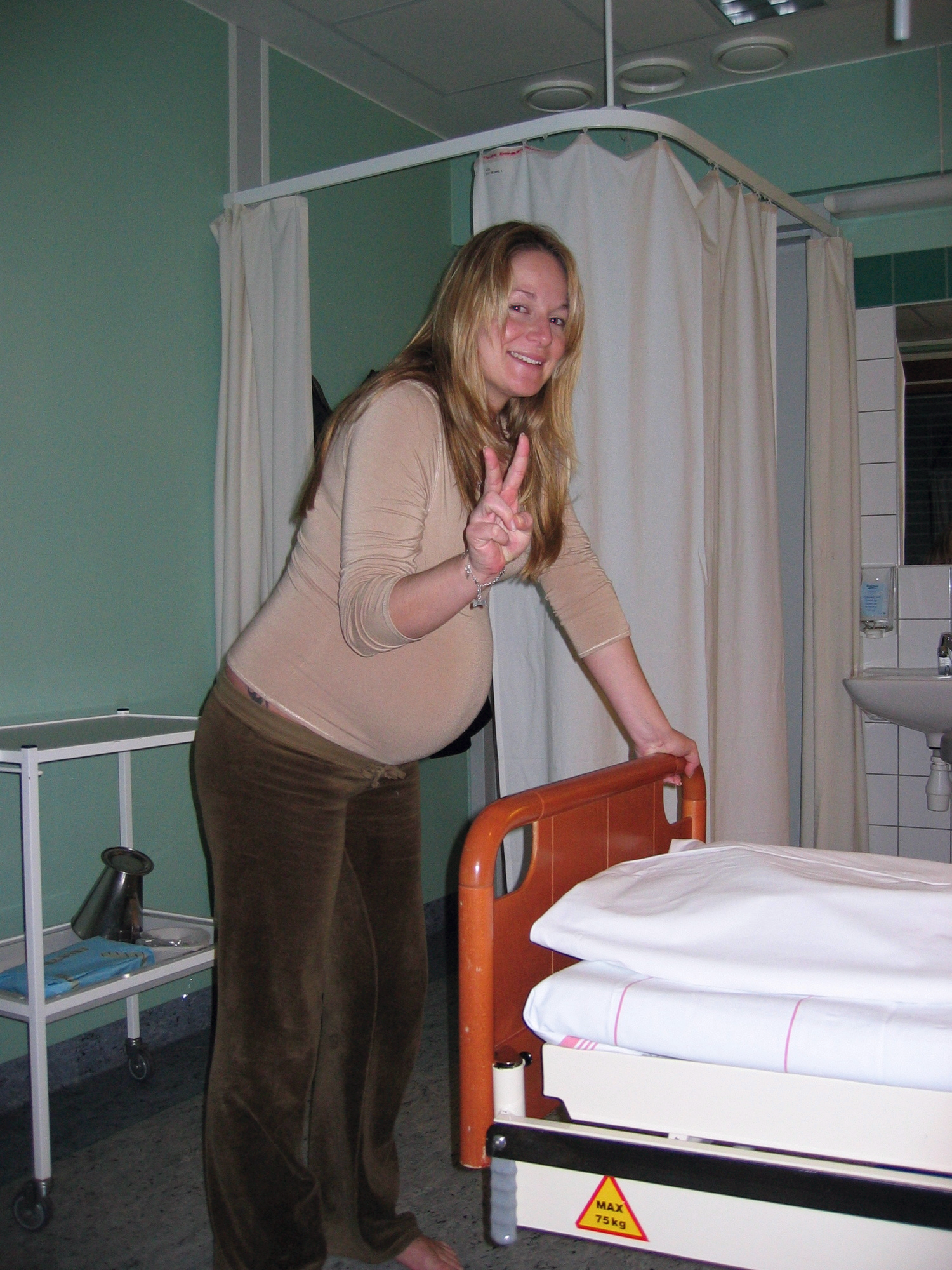 20. januar 2004 - Like blid etter flere timer med smerter