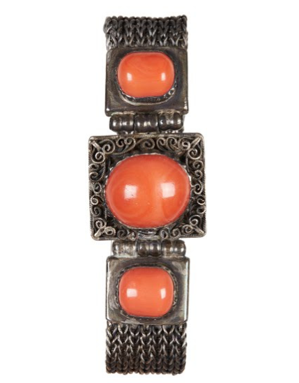 A Mongolian Coral Inlaid Silver Bracelet from the Qing Dynasty ©Museum of Ethnic Costumes, Beijing Institute of Fashion Technology