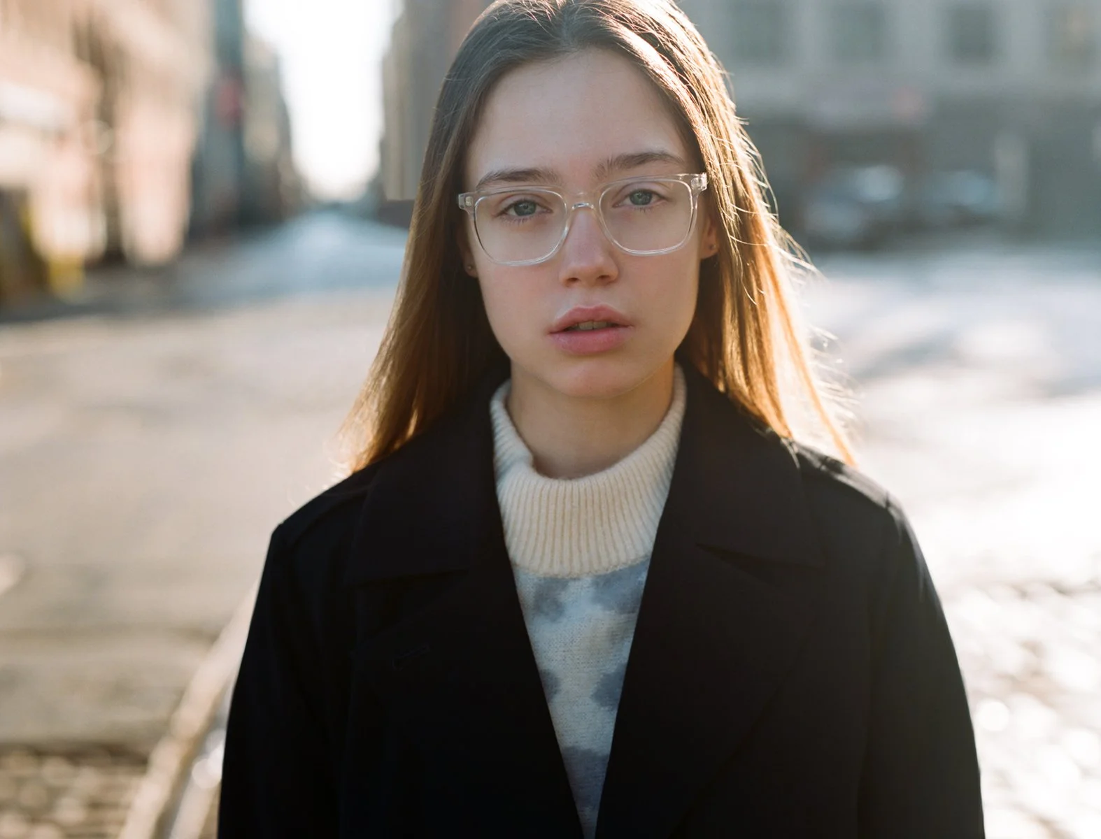 portrait-headshot-nyc-woman_outdoors_Brooklyn_00040003-r-2-c.jpg