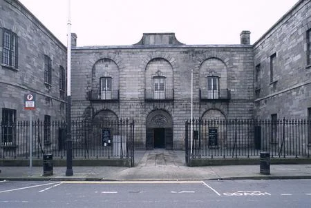 Kilmainham Gaol entrance.jpg