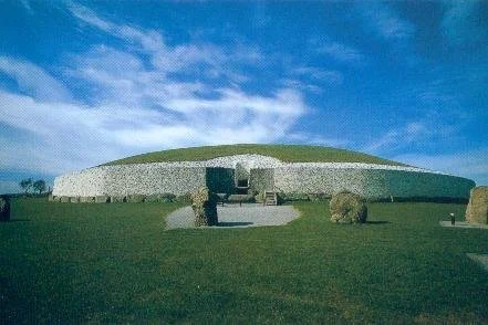 Newgrange (2).jpg