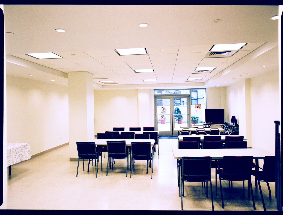 LARGE MEETING ROOM