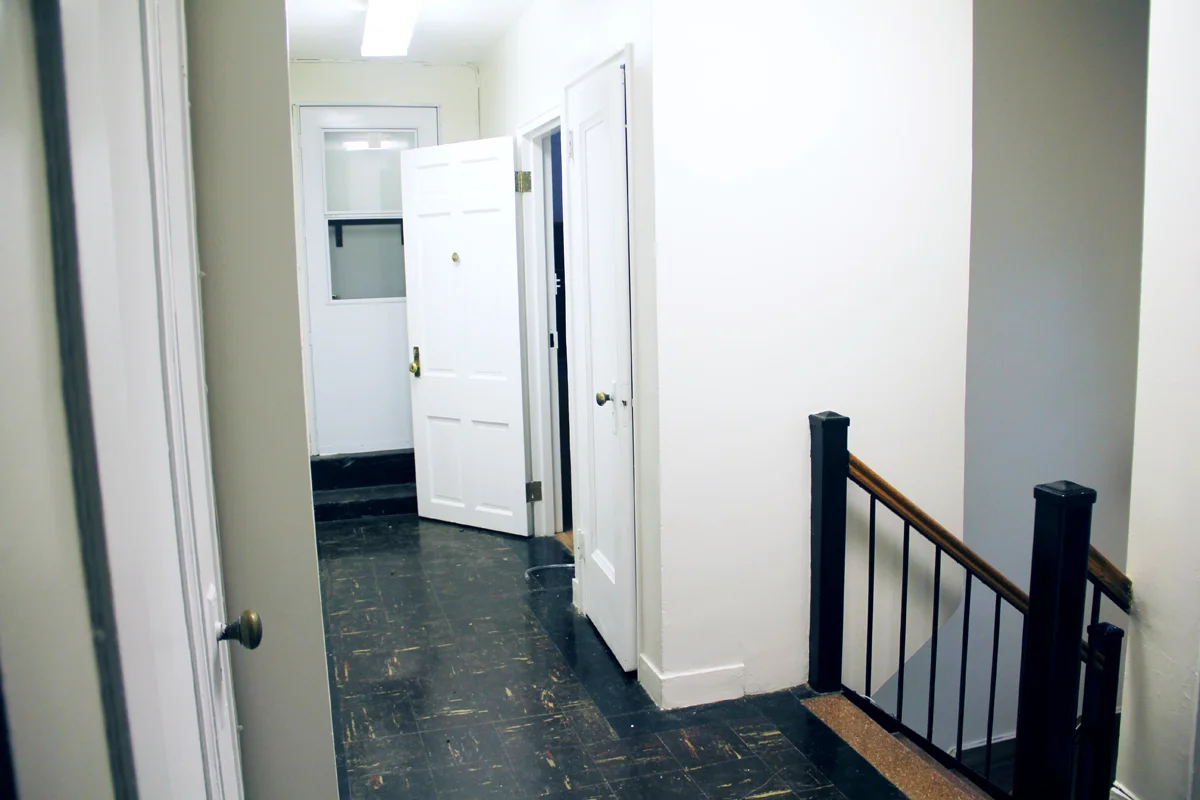 3RD FLOOR_hallway.jpg