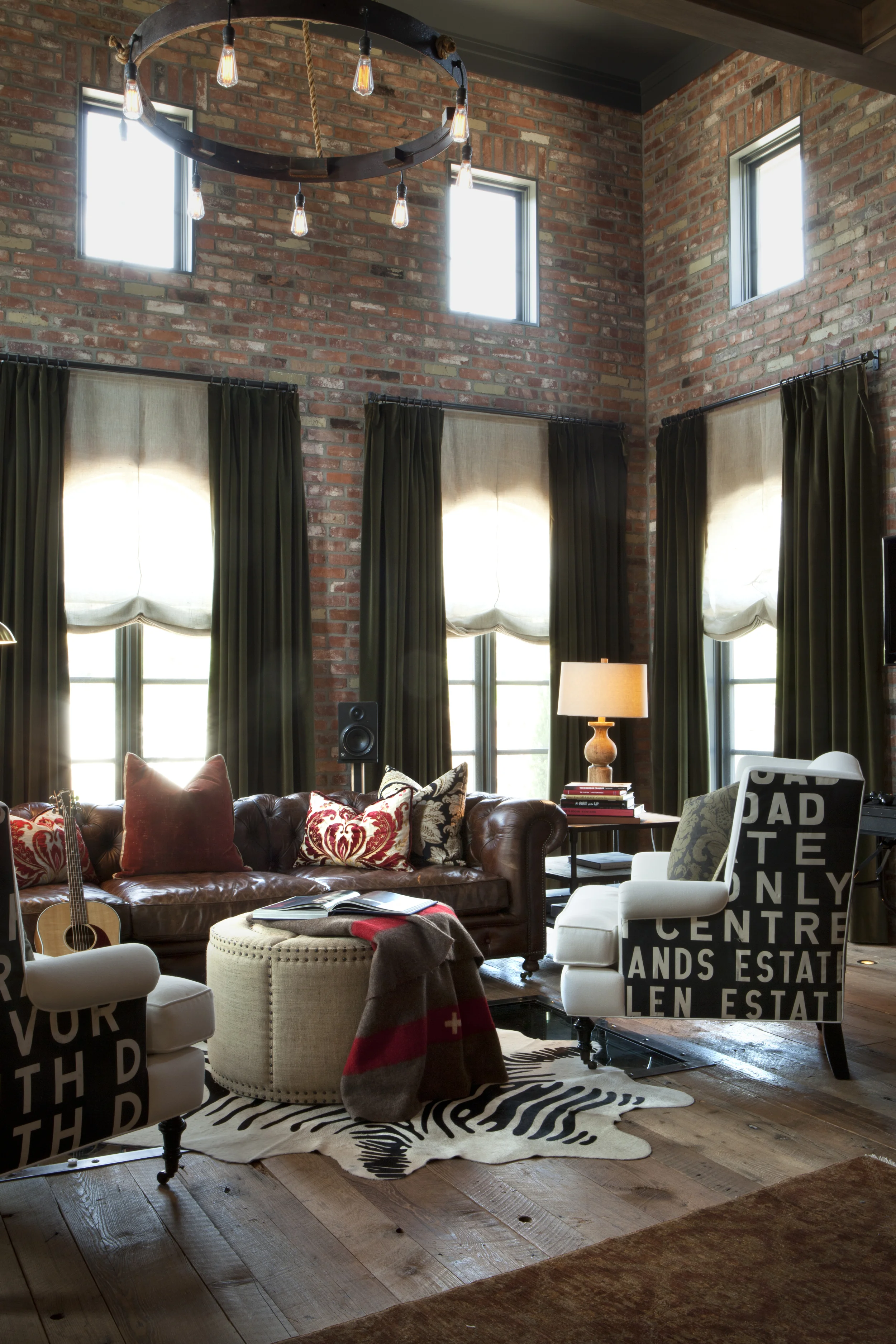 Lounge 2.jpg