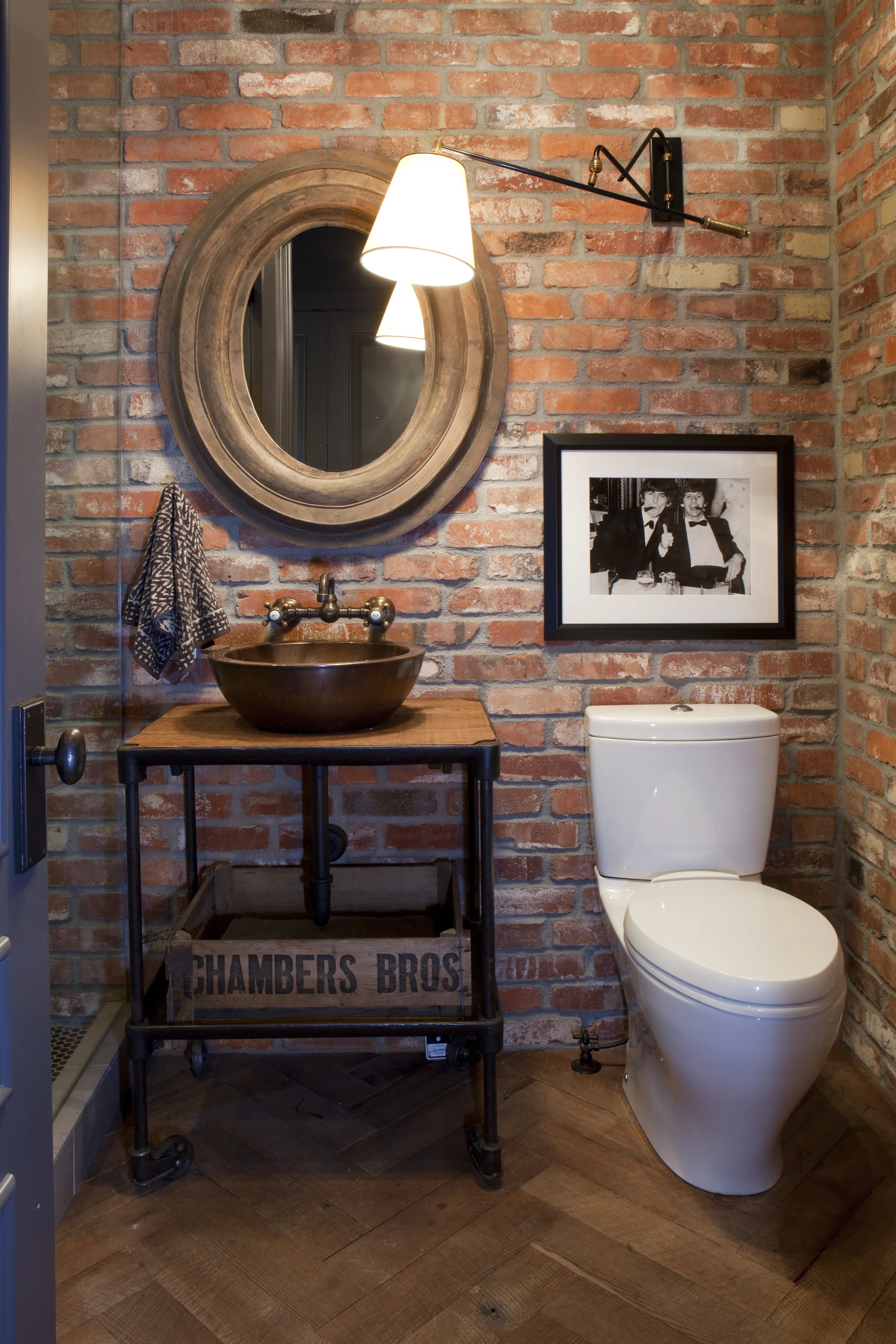 Lounge Bathroom.jpg