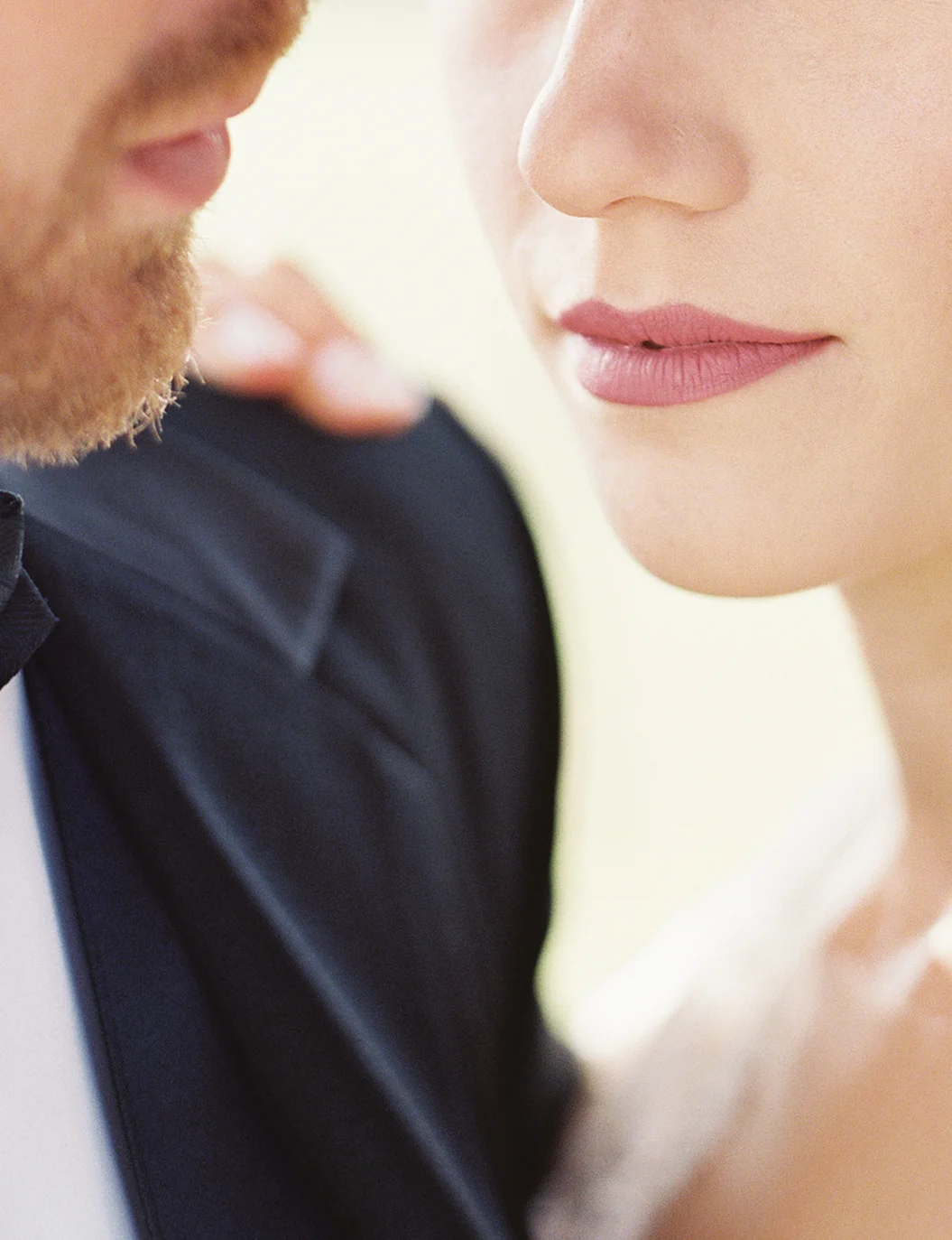 Stunning backyard wedding at a horse ranch, by Dallas destination wedding photographer Tracy Enoch
