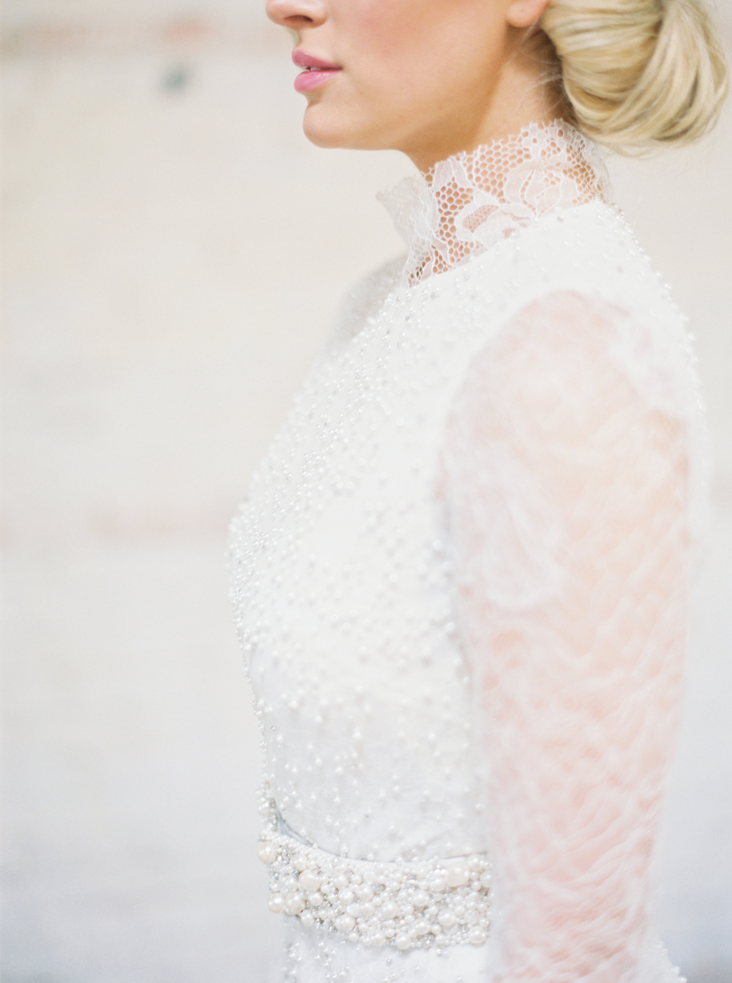 Brides of North Texas Stargazer Fall/Winter wedding editorial, by Dallas destination wedding photographer Tracy Enoch