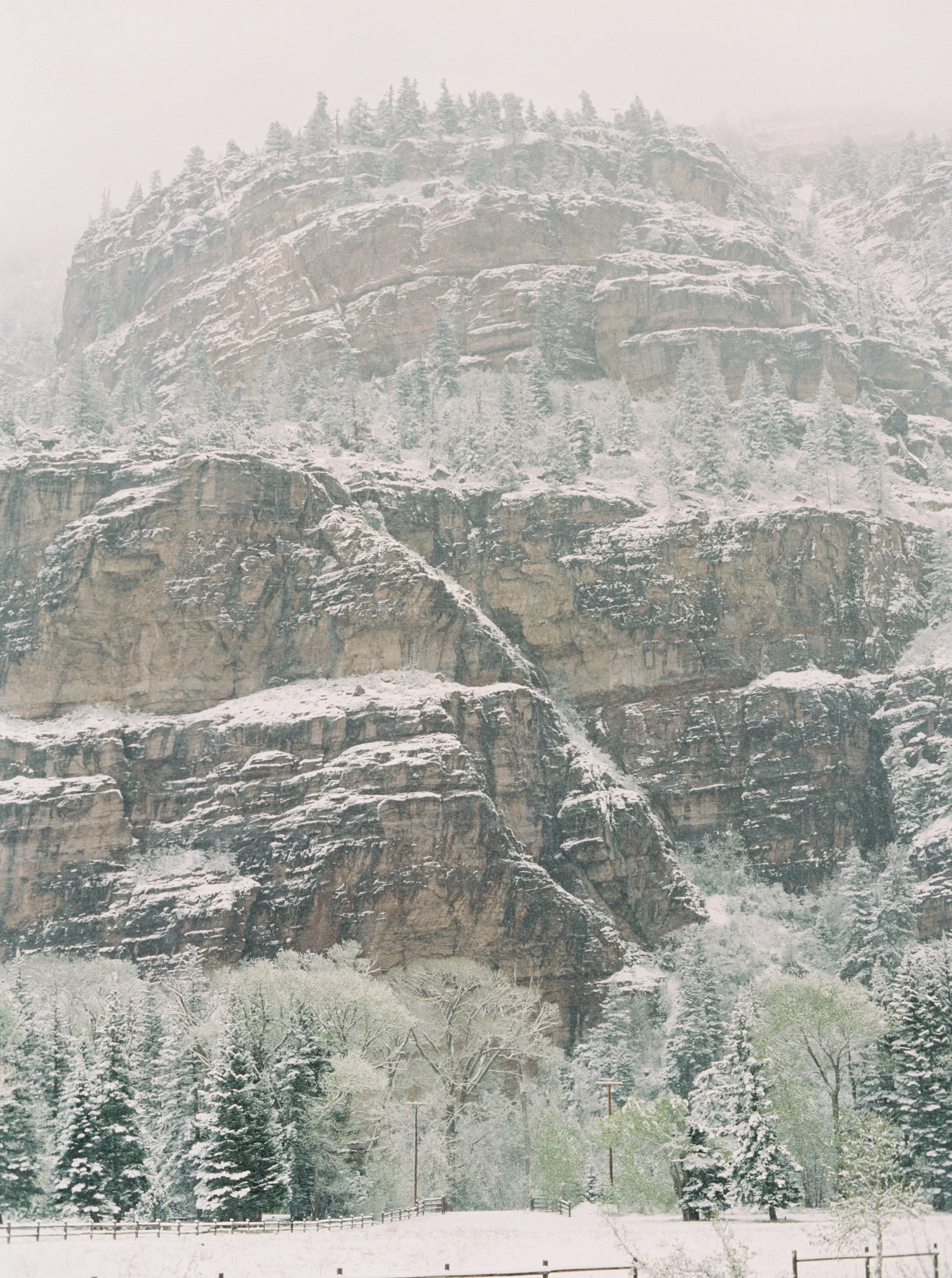Snowy engagement photos in Colorado, by Dallas destination wedding photographer Tracy Enoch
