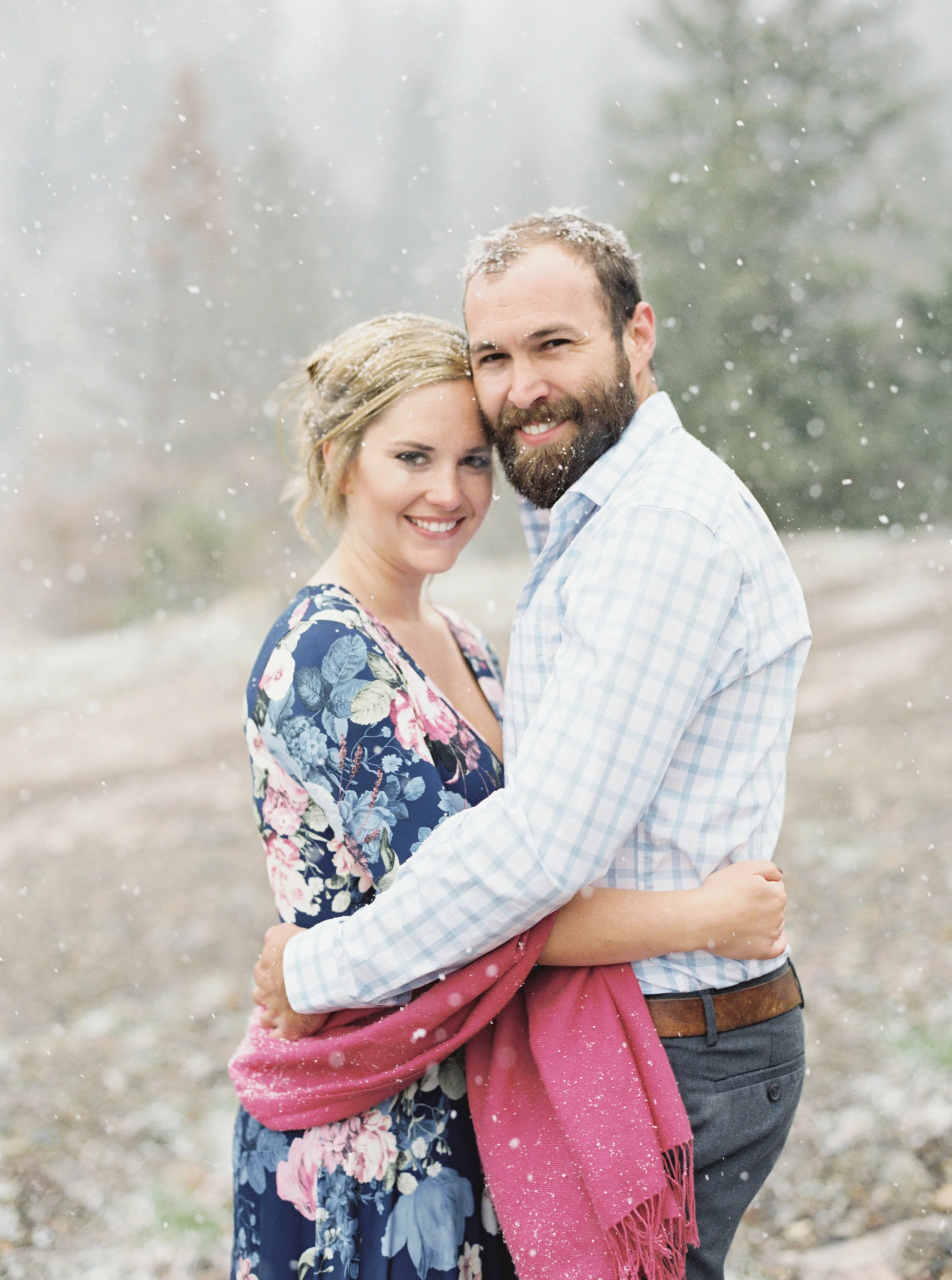 Snowy engagement photos in Colorado, by Dallas destination wedding photographer Tracy Enoch