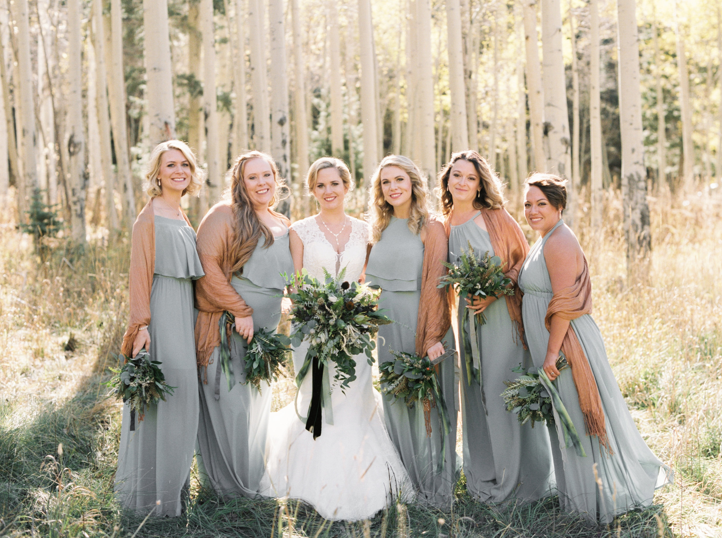 Adventurous Colorado mountain destination wedding, hosted at the Beaumount Hotel in Ouray, by Dallas destination wedding photographer Tracy Enoch