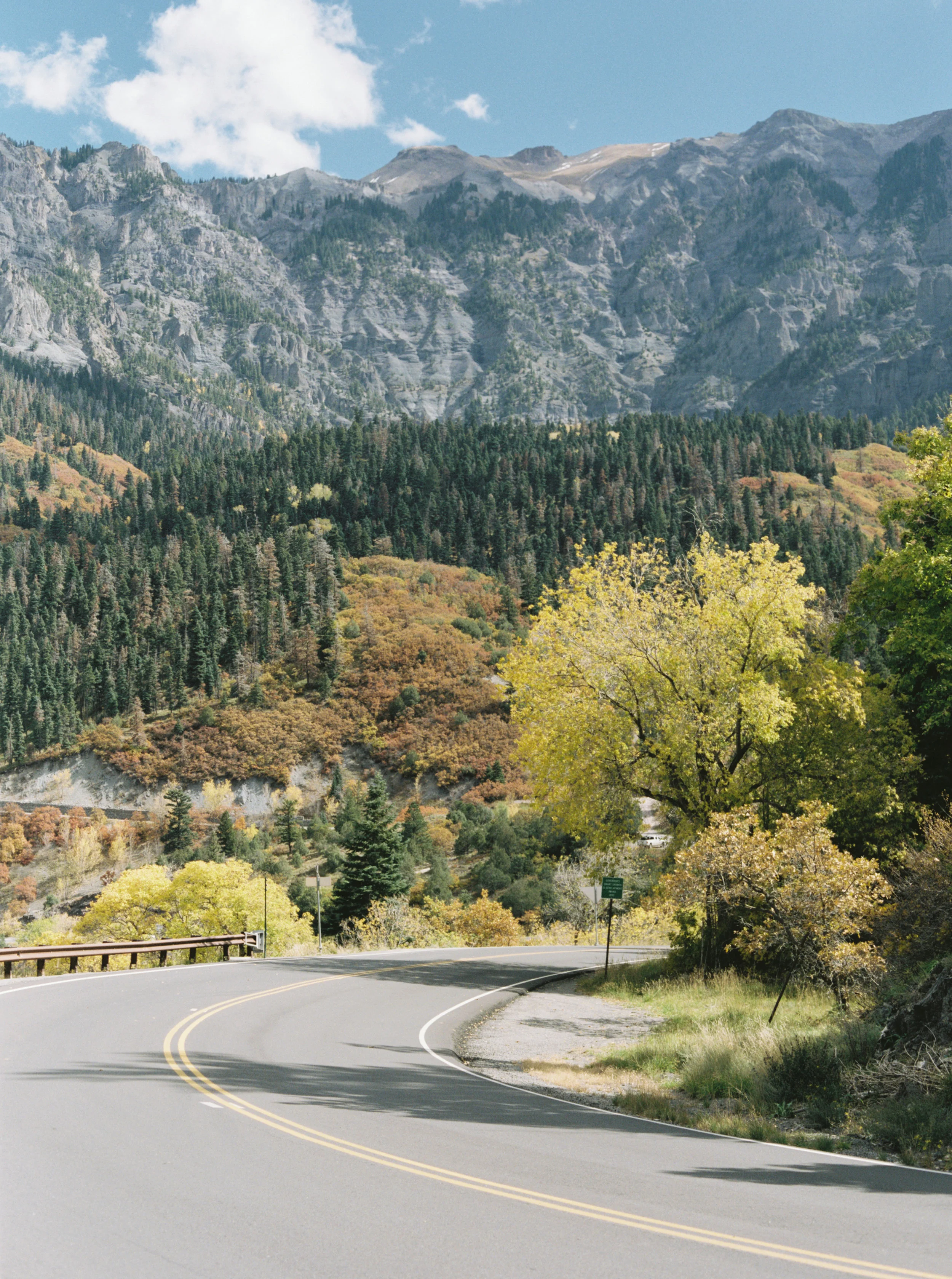 Adventurous Colorado mountain destination wedding, hosted at the Beaumount Hotel in Ouray, by Dallas destination wedding photographer Tracy Enoch