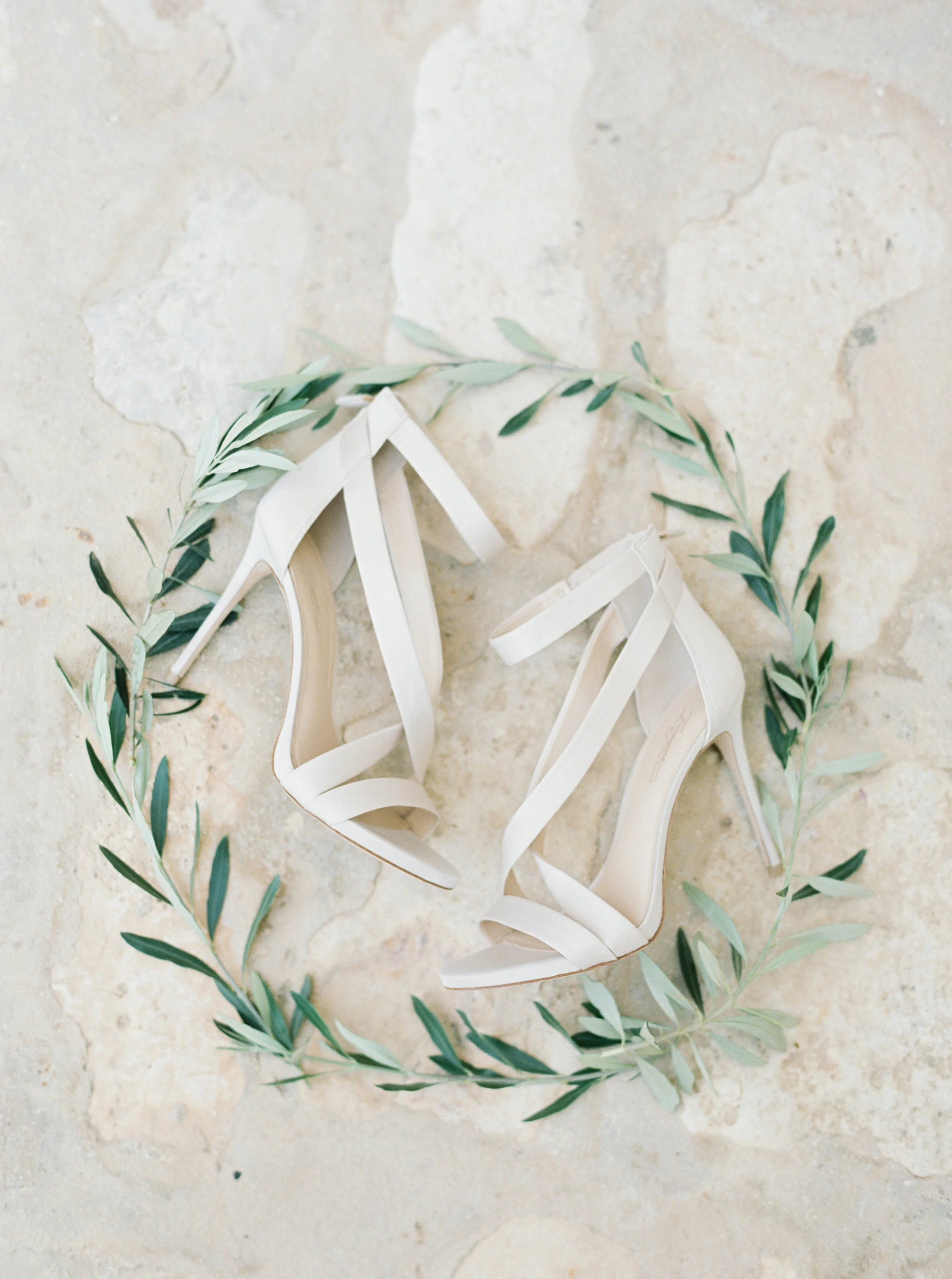 Southern Italy destination wedding at Masseria Montenapoleone, by Dallas destination wedding photographer Tracy Enoch