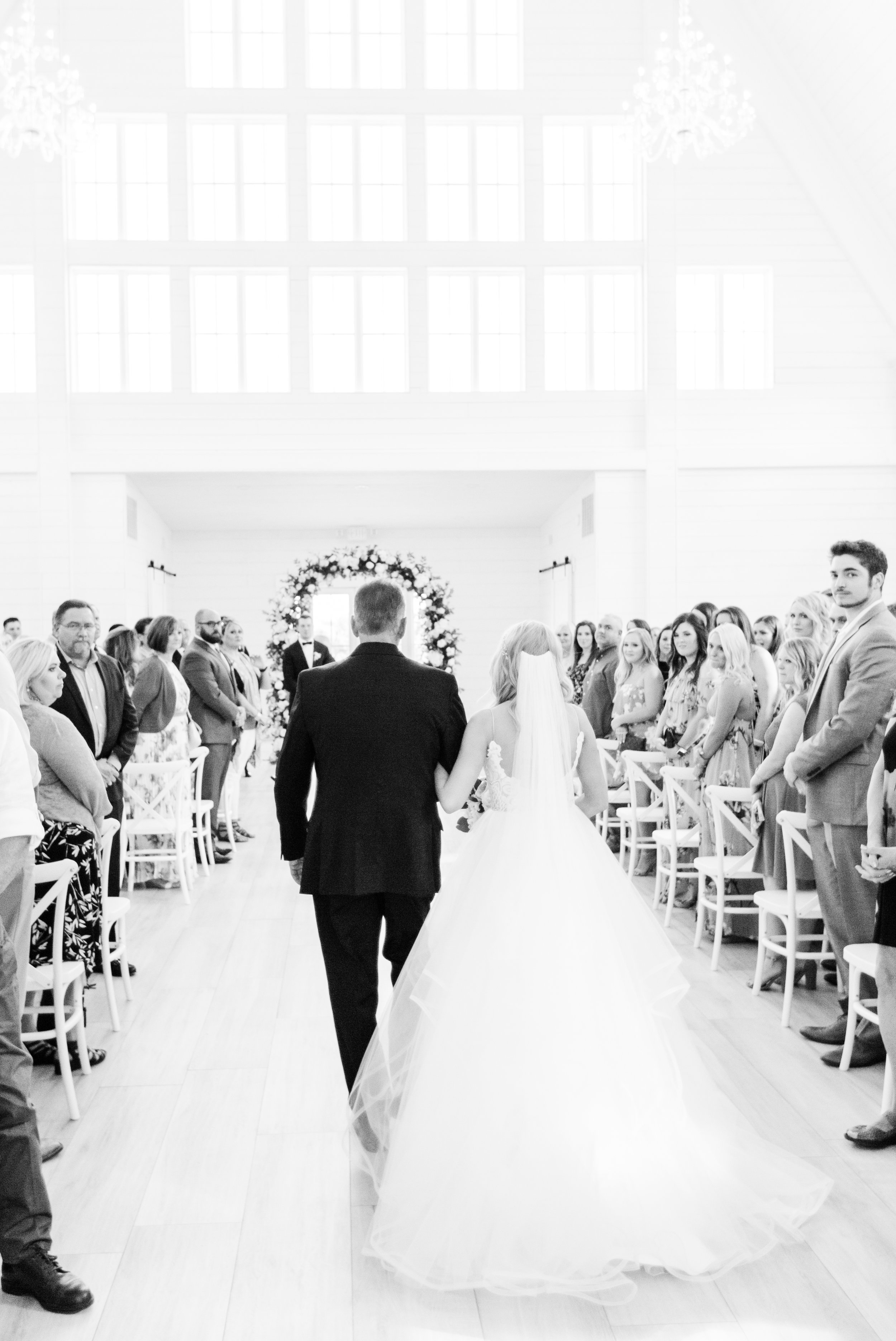 Romantic barn wedding at the Nest at Ruth Farms by Dallas destination wedding photographer Tracy Enoch