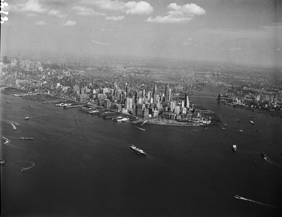 New York Harbor, September 19, 1956. NYC Municipal Archives.