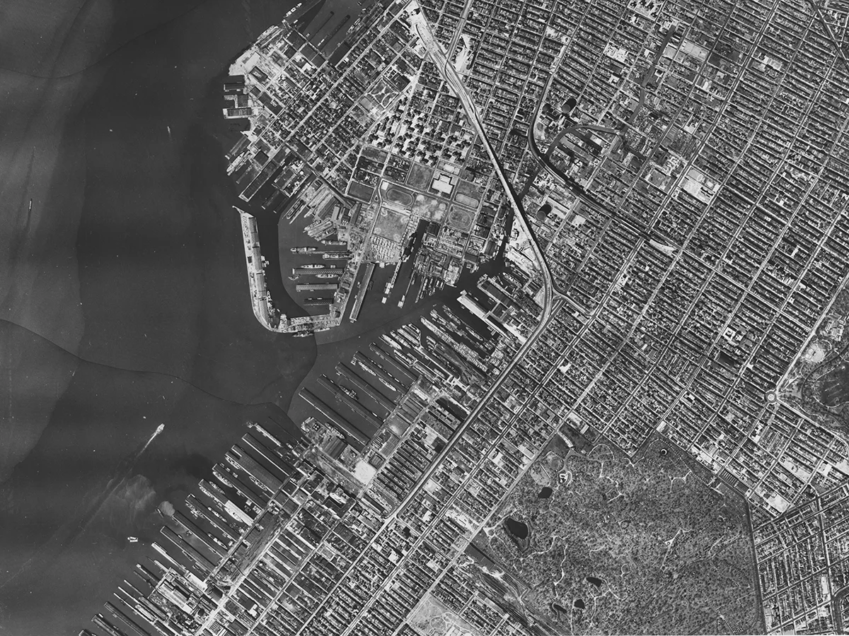Detail, sectional aerial map of Brooklyn #16, Aero Service Corp., 1951. Sunset Park and Green-Wood Cemetery are seen in lower half of photo. NYC Municipal Archives.