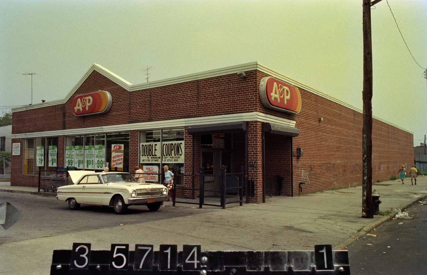 6013 8th Ave. (at 60th St.), Brooklyn, 1983-1988. NYC Municipal Archives.