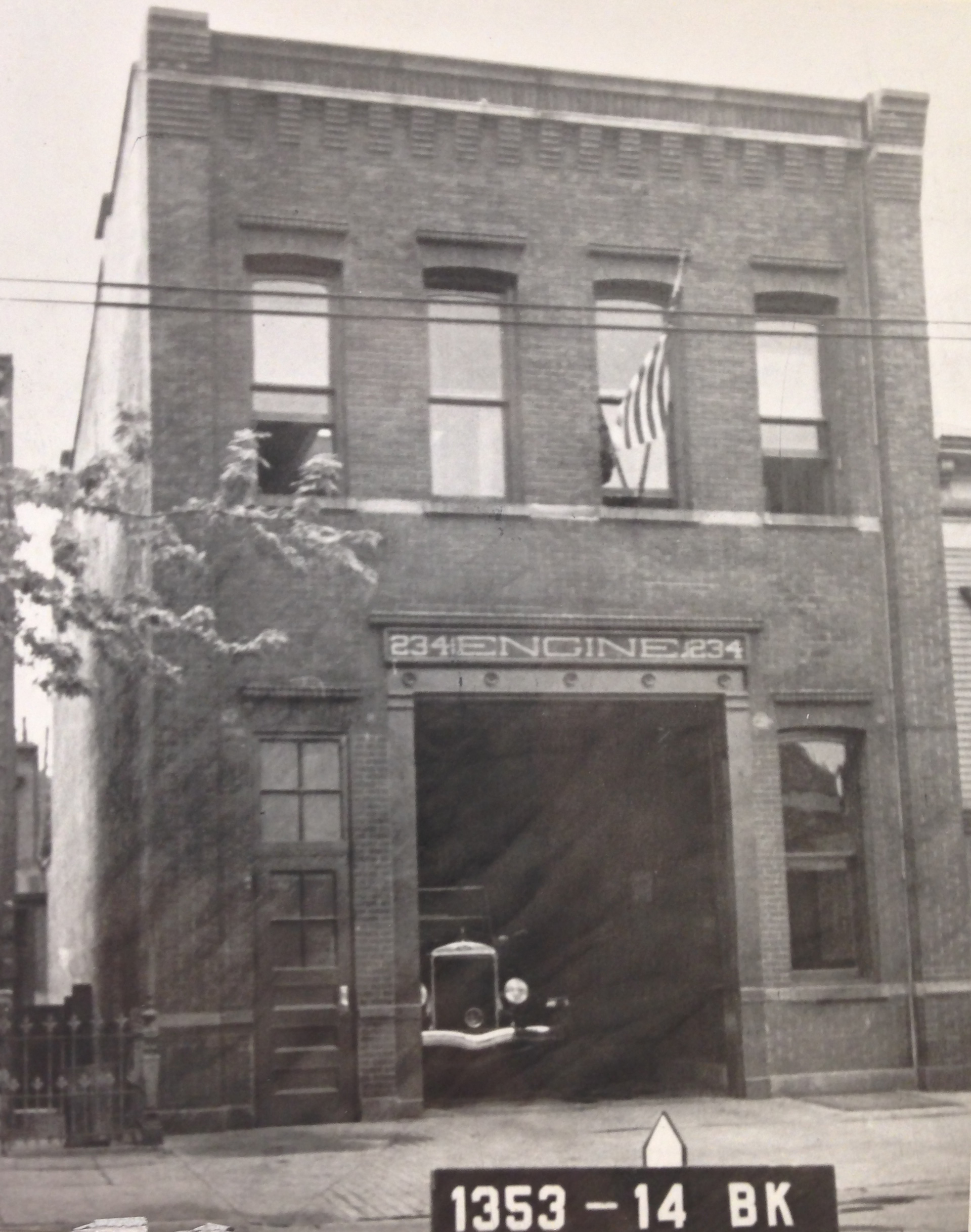 1472 Bergen Street, early 1940s. Department of Finance collection, NYC Municipal Archives.