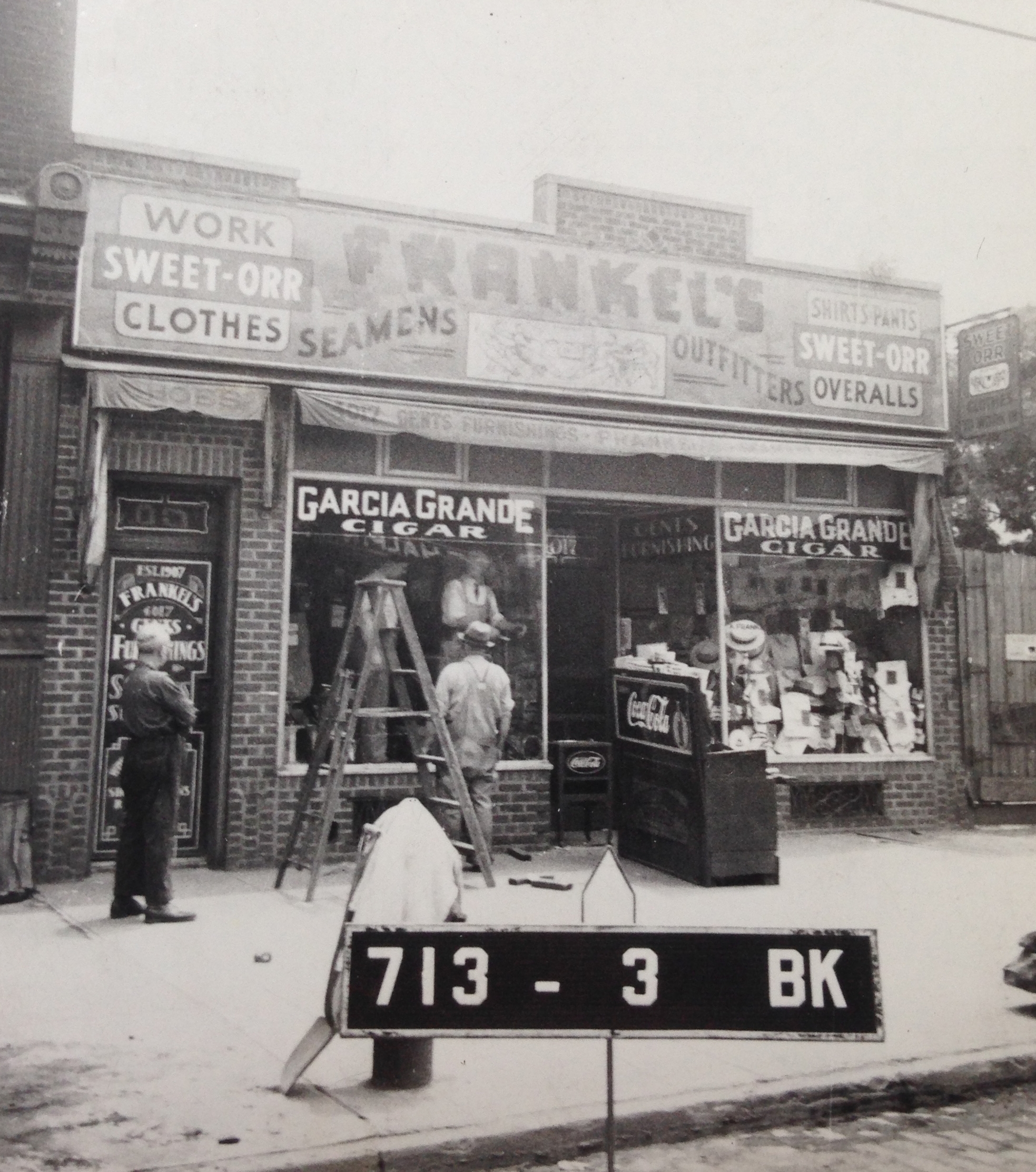 1940s photo of Frankel's, NYC Municipal Archives.