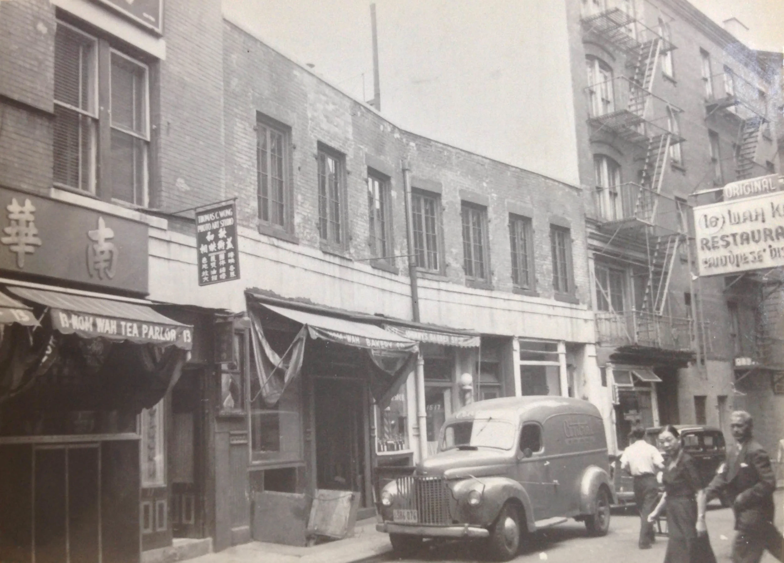 15-17 Doyers Street, Manhattan, 1951. Established in 1920, the Nam Wah Tea Parlor was the first to bring dim sum to New York. Department of Finance Collection, NYC Municipal Archives.