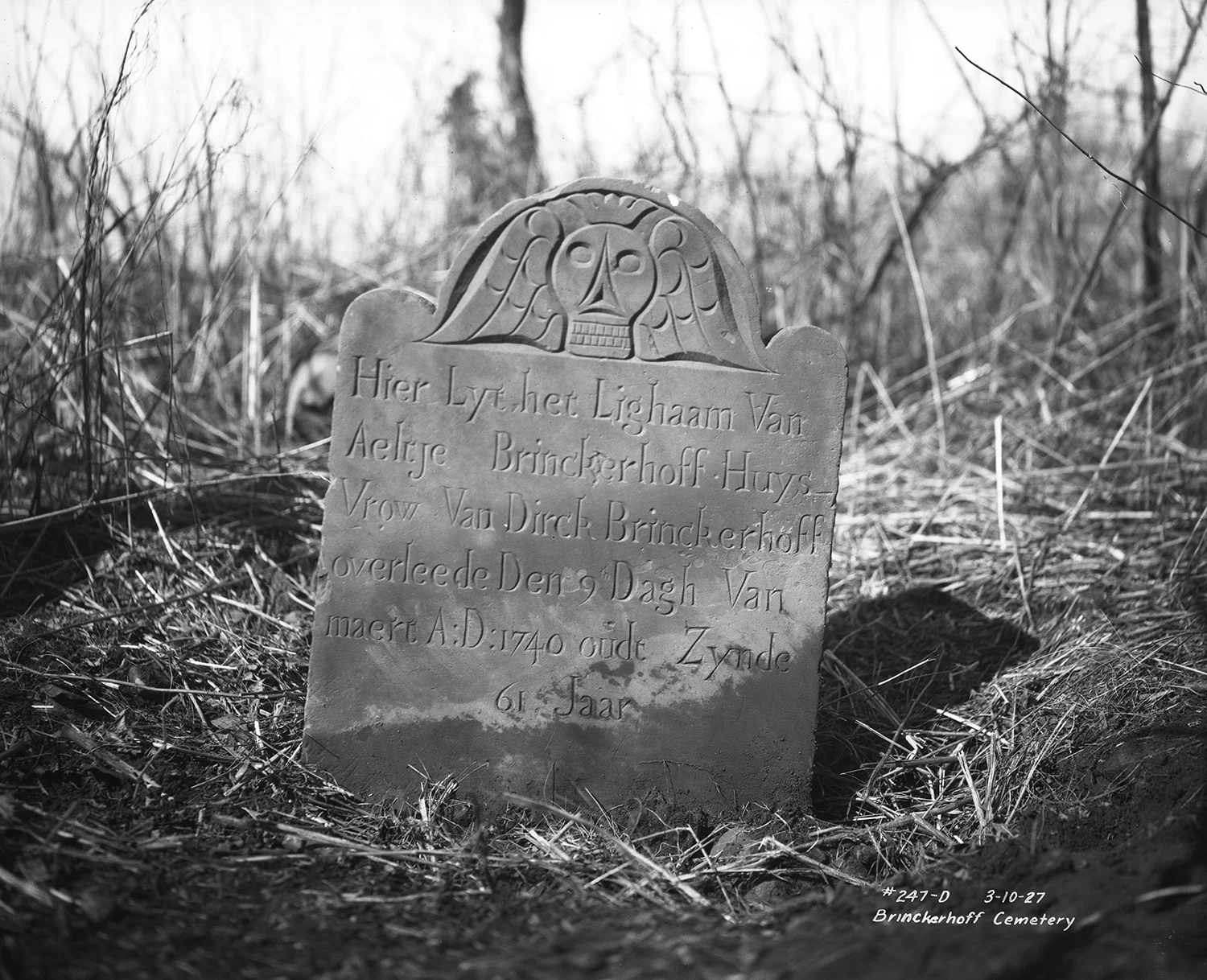 Brinckerhoff Cemetery, Queens, March 10, 1927. Borough President Queens Collection, NYC Municipal Archives.