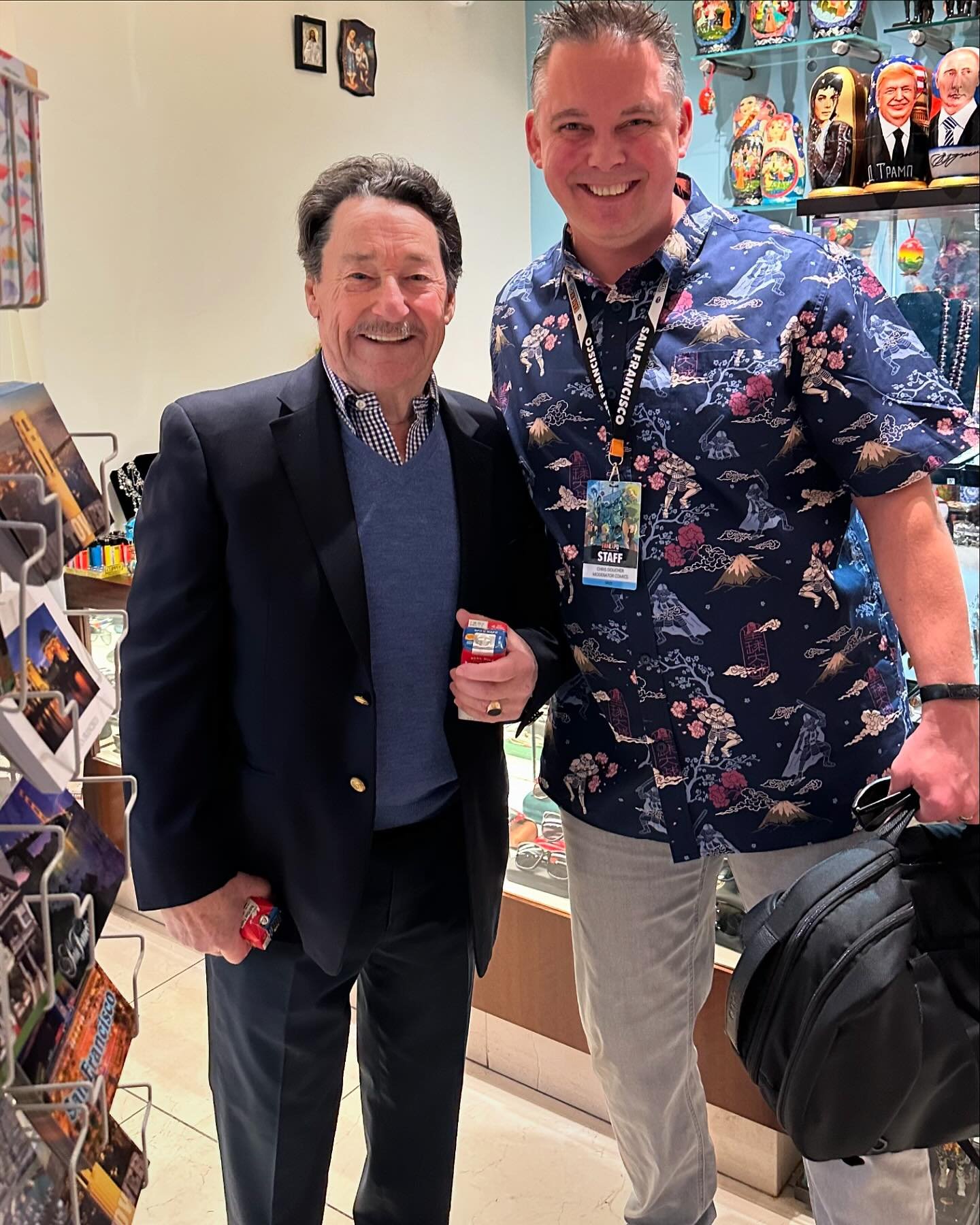 As @transformersofficial celebrates its 40th anniversary, here&rsquo;s a snap of my random (and awesome!) meeting with Optimus Prime himself&mdash;Canadian voice actor, Peter Cullen&mdash;in San Francisco (November 2023).
#ConventionLife #FanExpoSanF