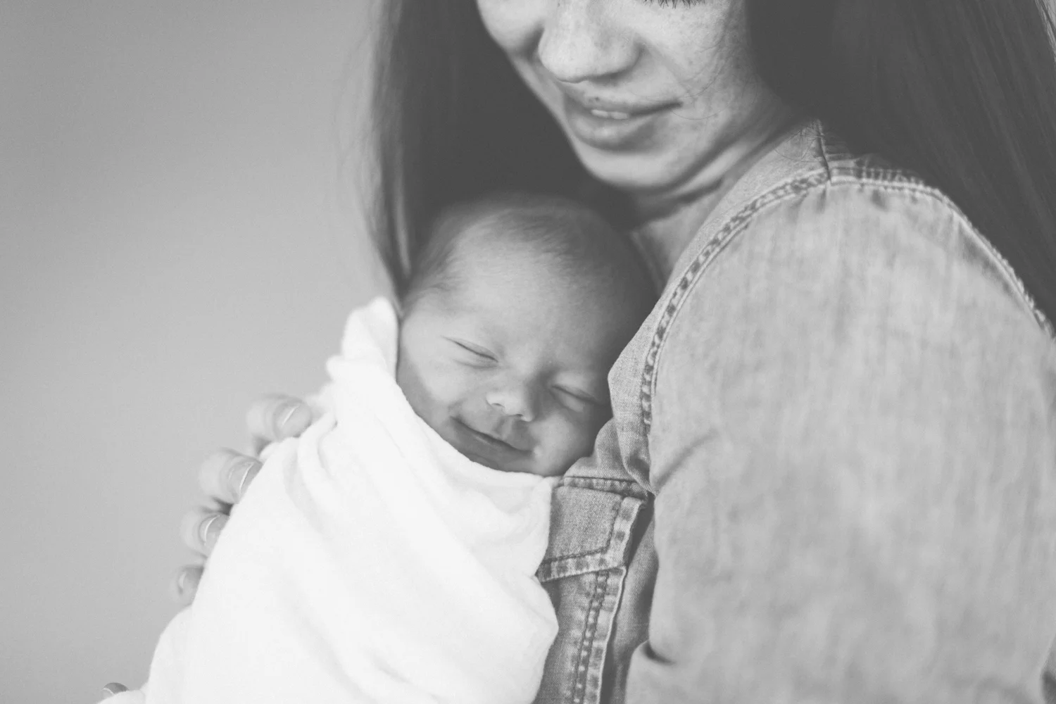2018.05.23_EleanorNicholas_Newborn_Starks-0058.jpg