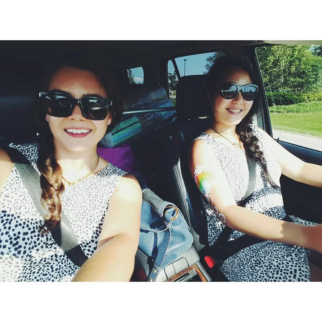 Gracie Carroll and Hana Oh of The Chic Canuck.