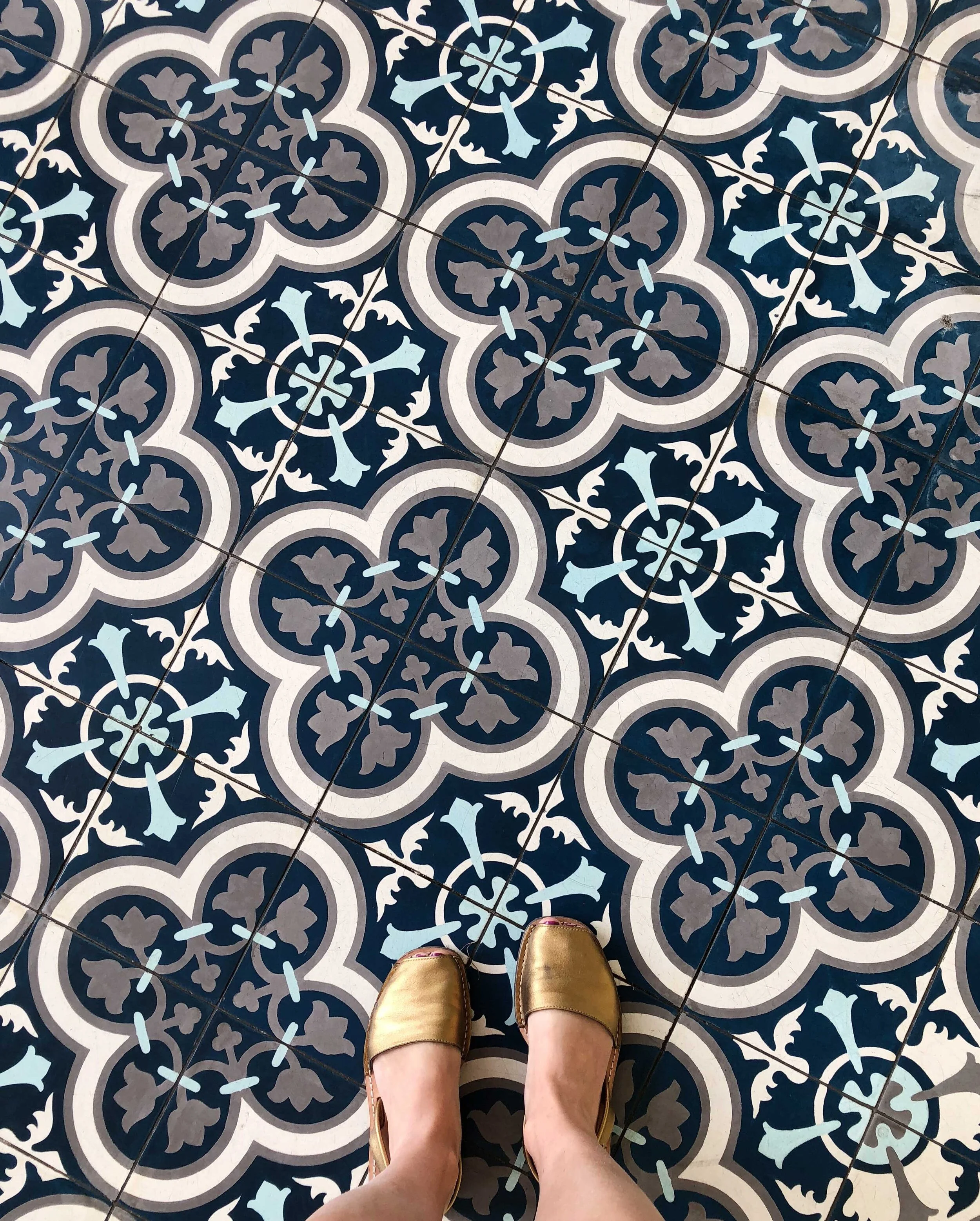 Swell Guide to Panama. Tile at The American Trade Hotel. Photo by Lesley Robb.