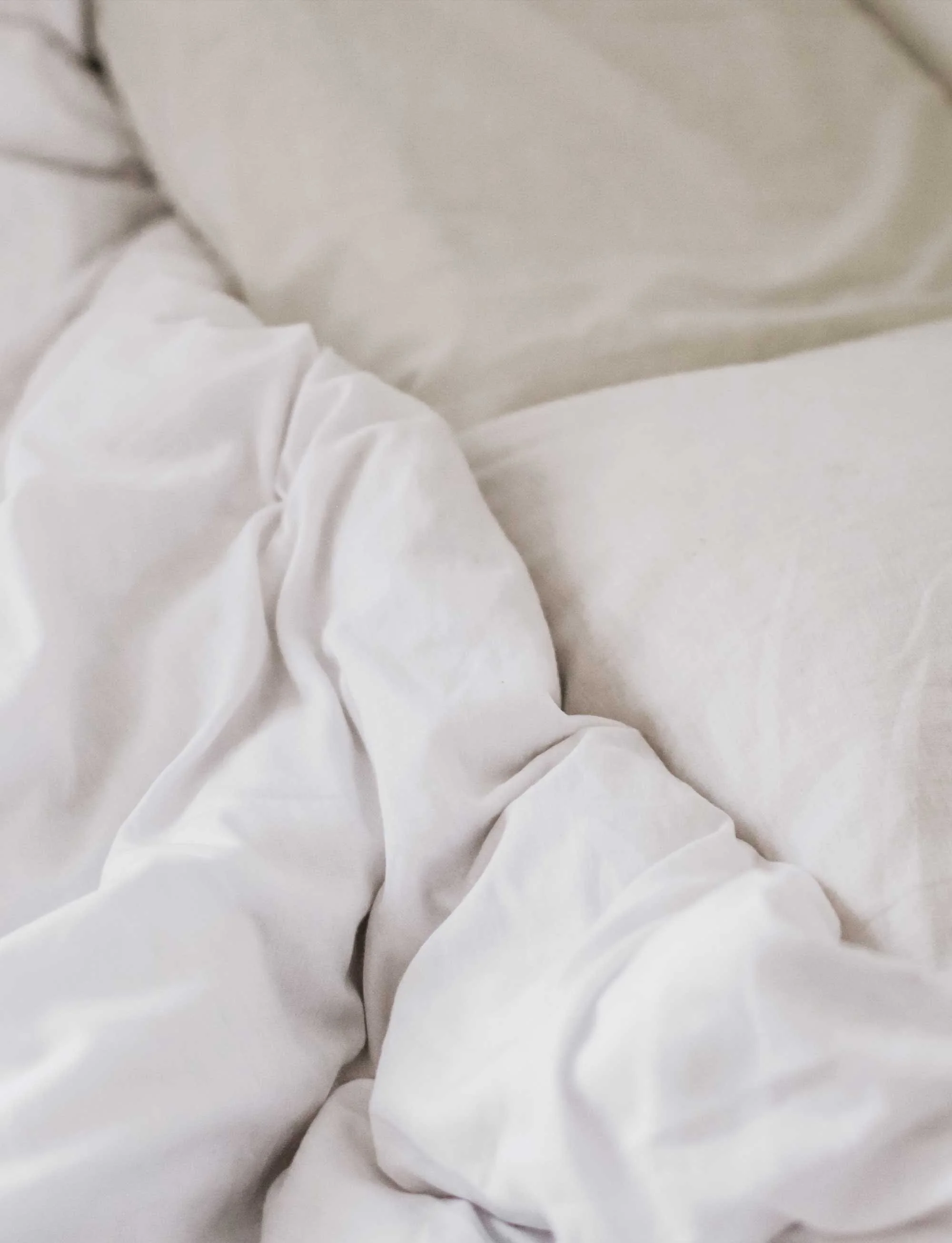 swellamdeco-bedroom-better-sleep-sincerely-media-1.jpg