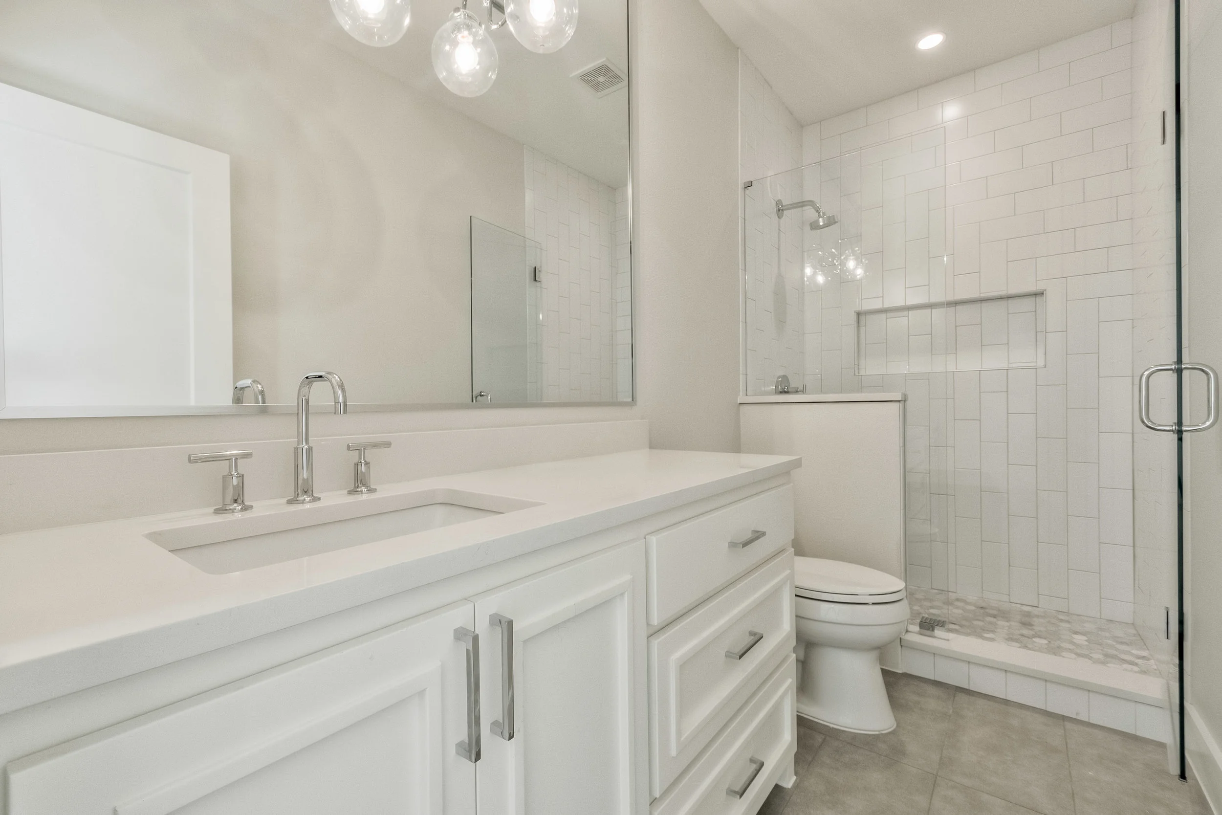 48.Guest Bath .JPG