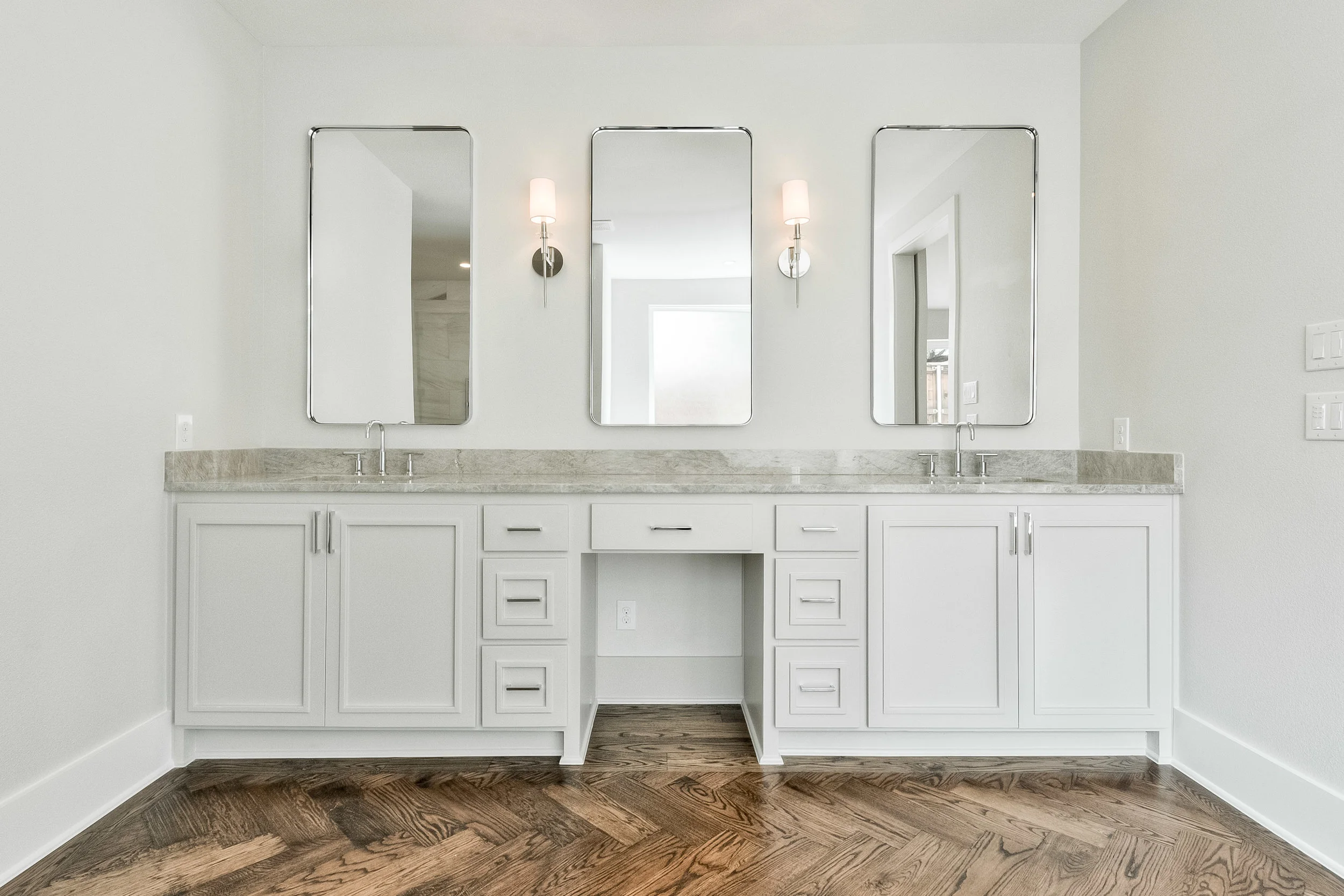 31.Master Bath.JPG