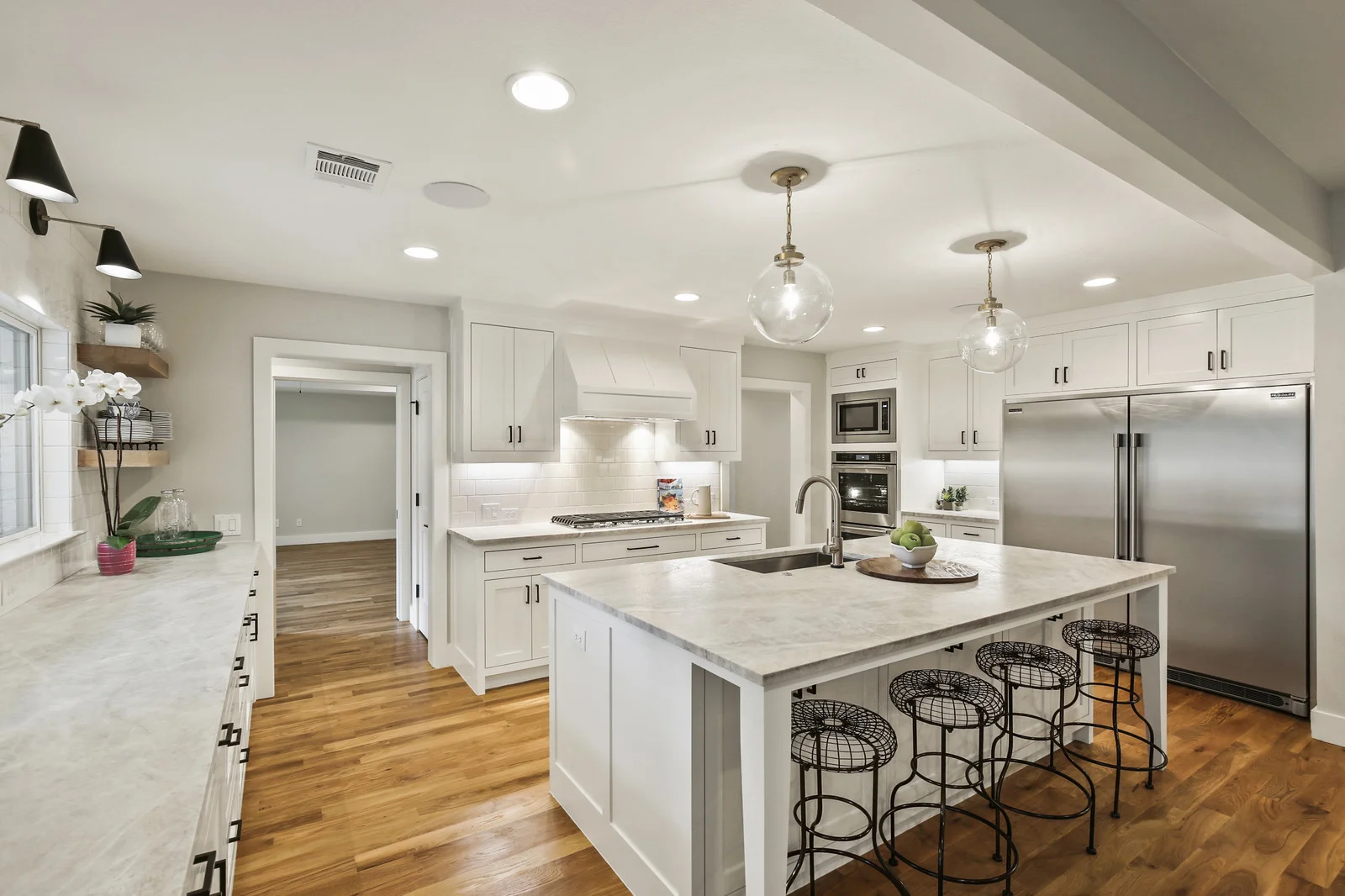 14_5410PrestonHaven_014_mls.jpg