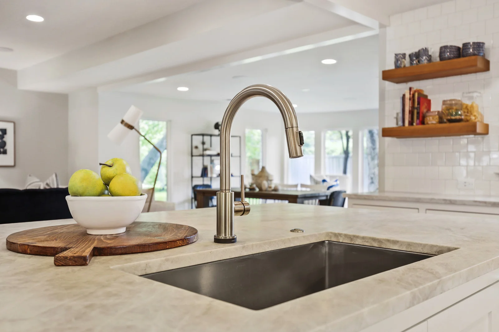 16_5410PrestonHaven_016_mls.jpg