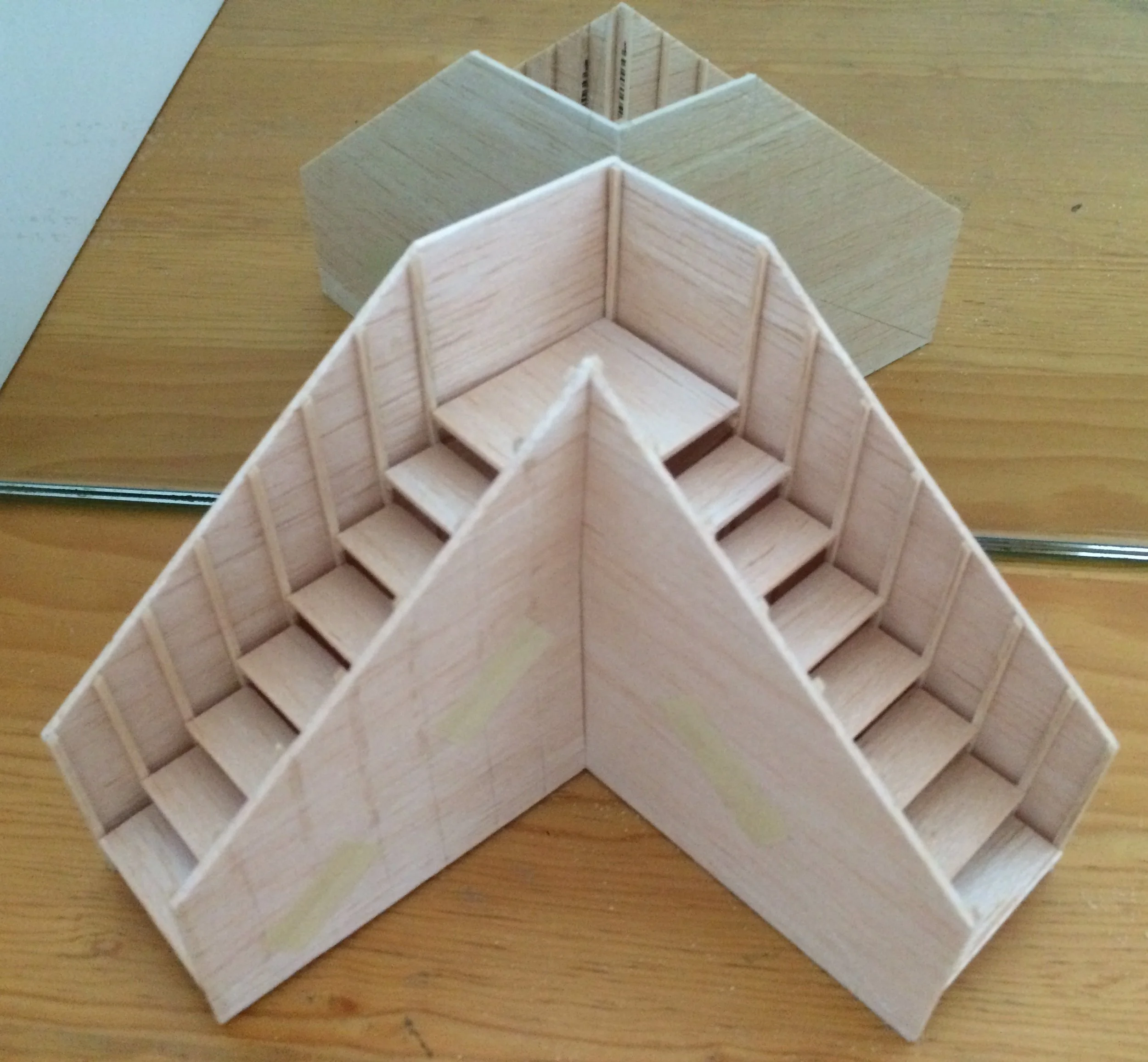 maqueta-escalera-desconectada.jpg