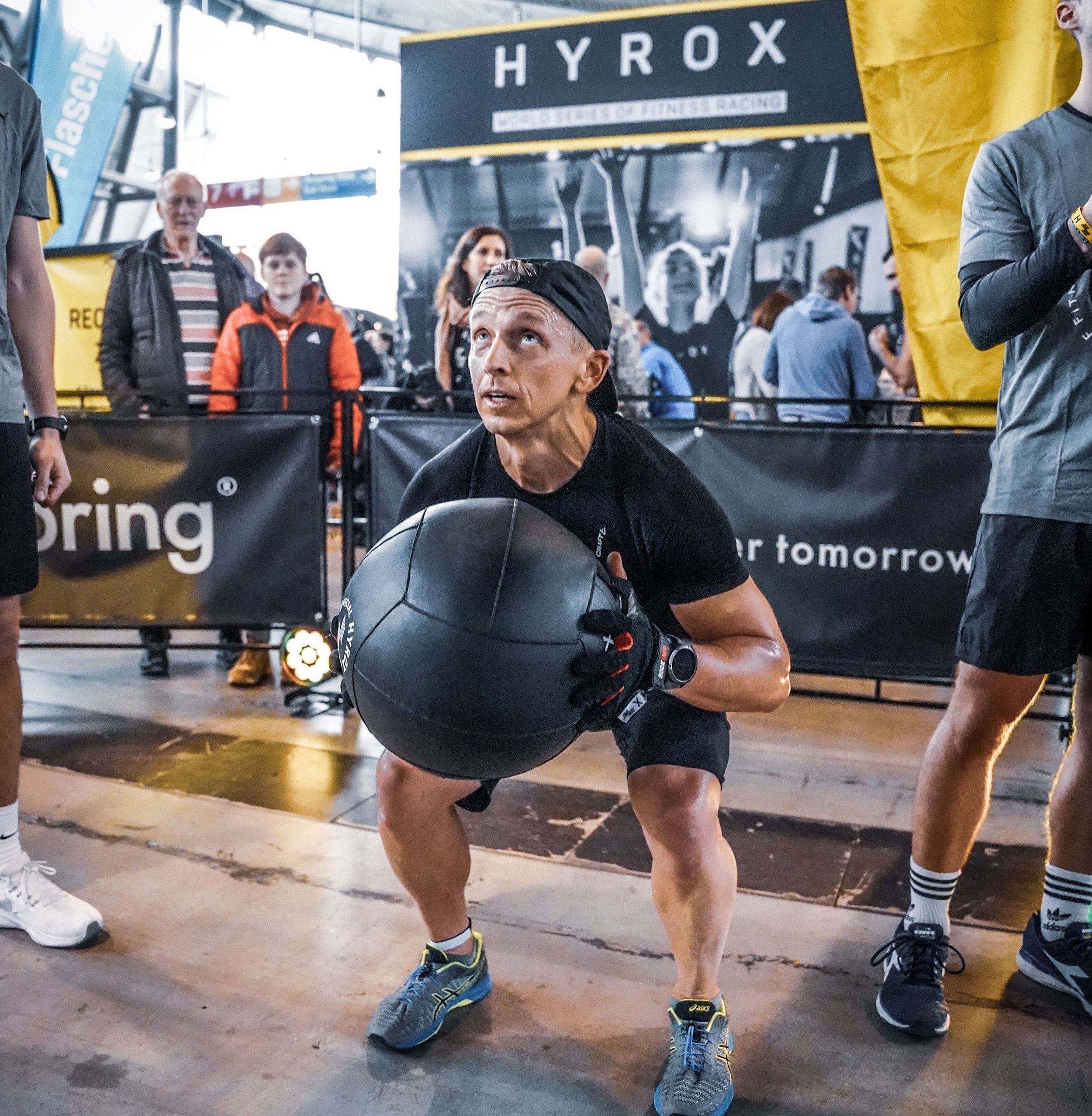 hyrox-training-duesseldorf-adamweiner.jpg-wallballs.jpg