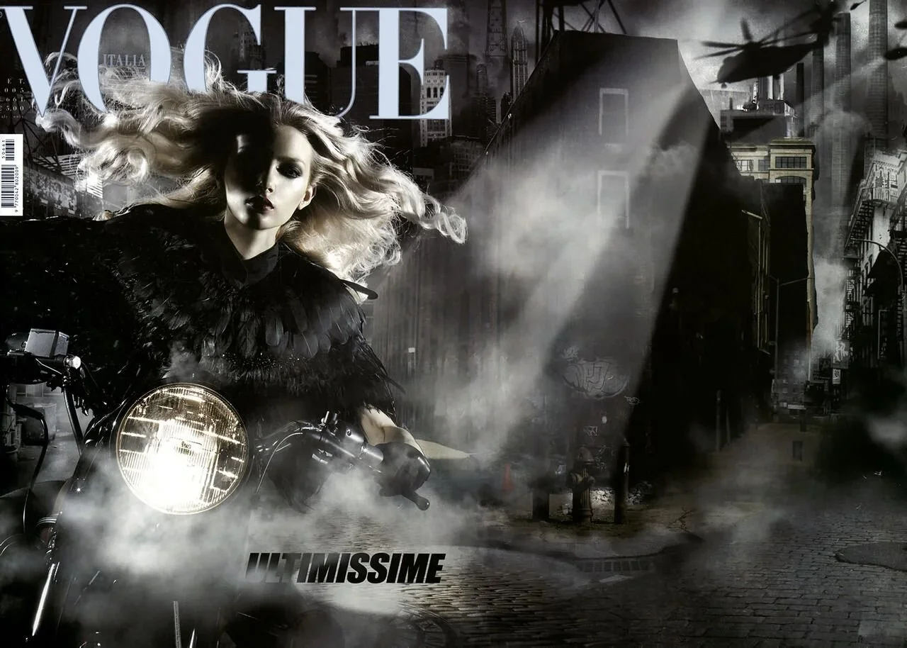 VOGUE ITALIA 2005 COVER - Ph. y STEVEN MEISEL
