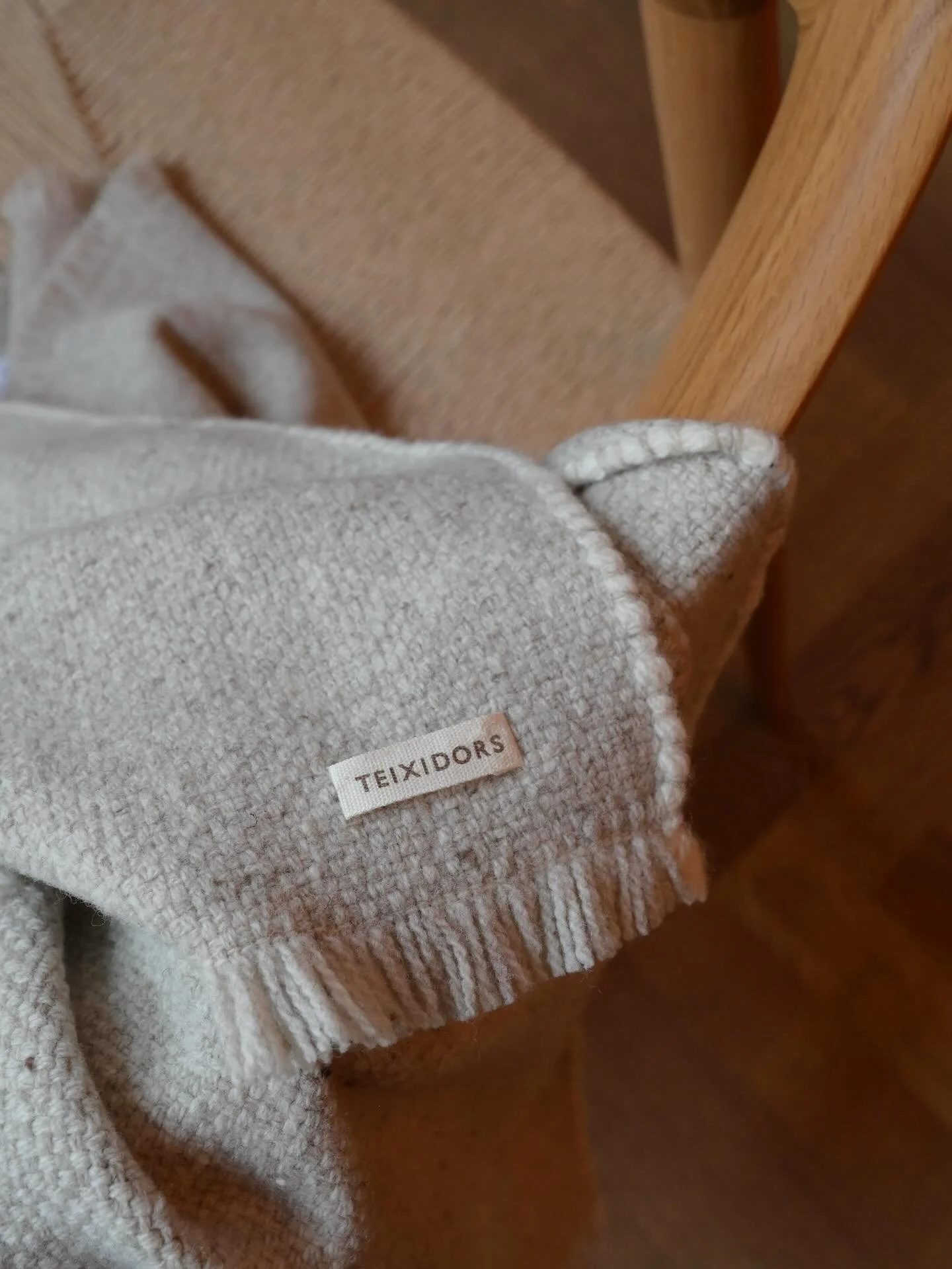 Thor - en nydelig h&aring;ndvevet serie med pledd i flere st&oslash;rrelser fra @teixidors 

God struktur, &oslash;kologisk merinoull og akkurat passe varmt. Laget p&aring; manuelle trevever i Terrassa utenfor Barcelona og perfekt for norske h&oslash