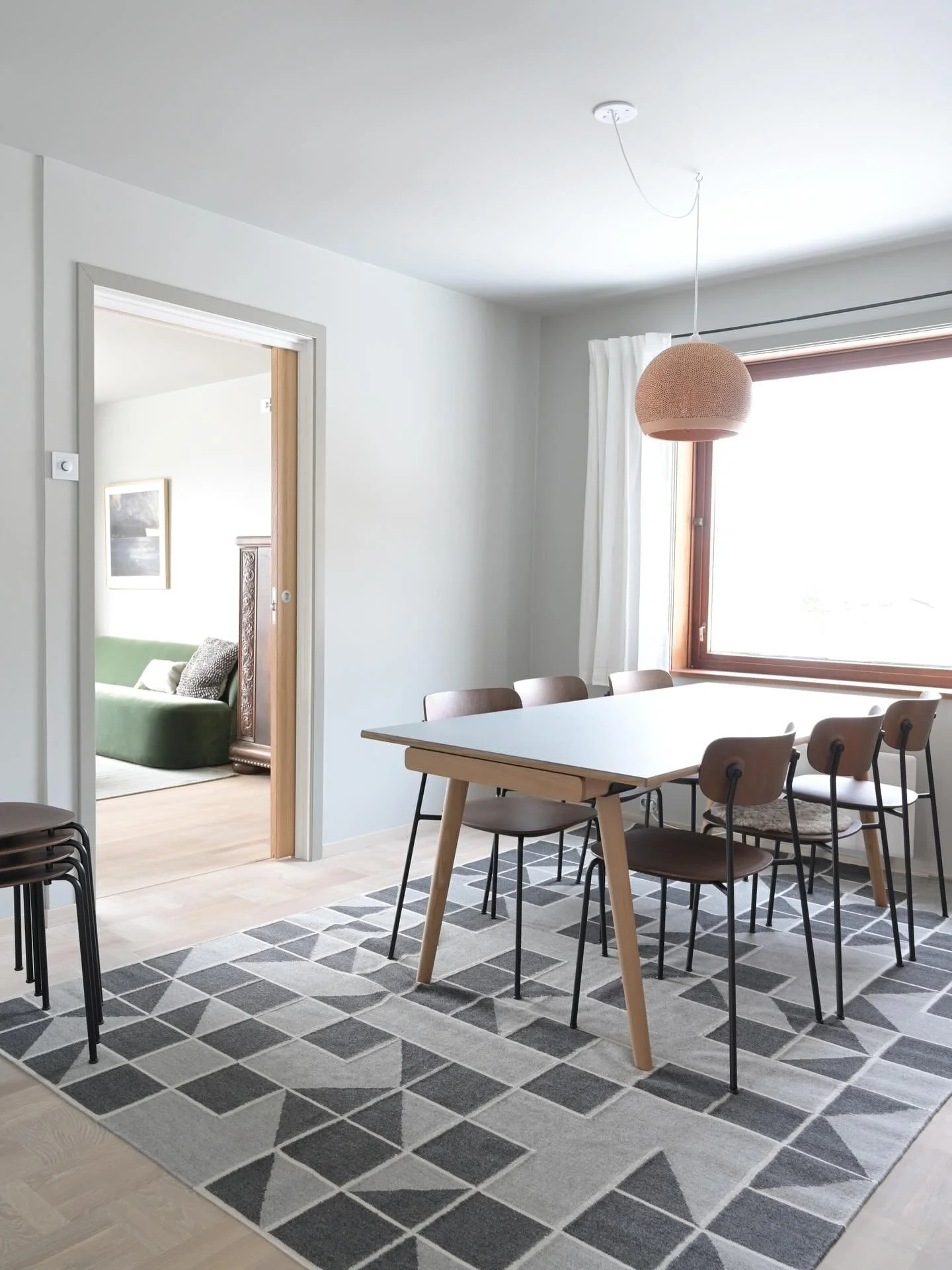 H&oslash;stfest i vest. 🍂

Midt i en hektisk periode var det ekstra fint &aring; f&aring; seg en tur til &Aring;lesund midt i forrige uke. Der finner vi som regel ro i skog og fjell - men heldigvis ogs&aring; i den kalde sj&oslash;en og det umiskjen